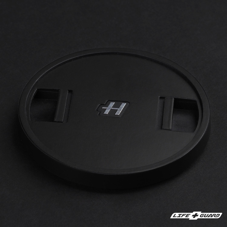 Hasselblad XCD 45mm F3.5 鏡頭蓋貼膜展示圖，LIFE+GUARD 風格設計