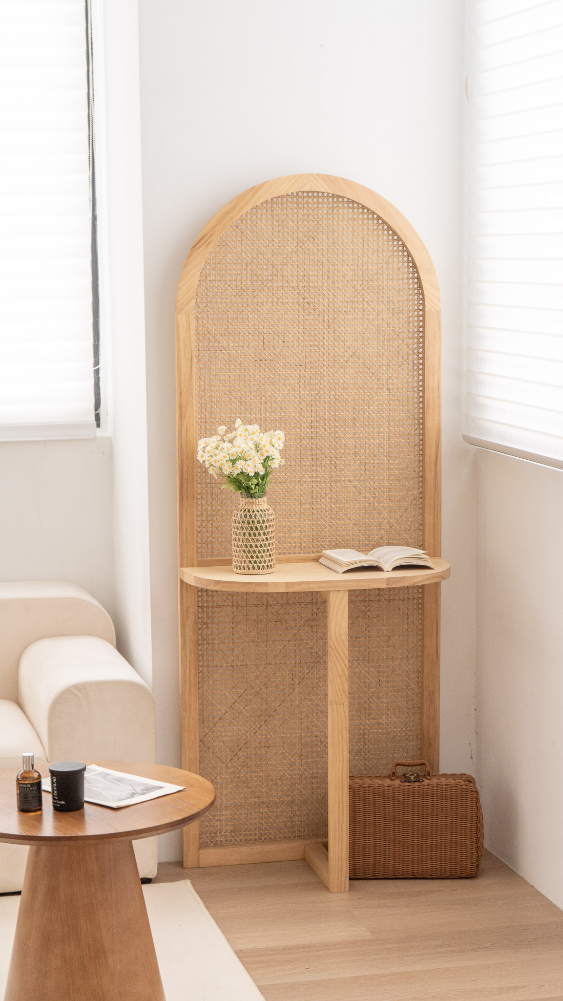 實木藤編儲物屏風