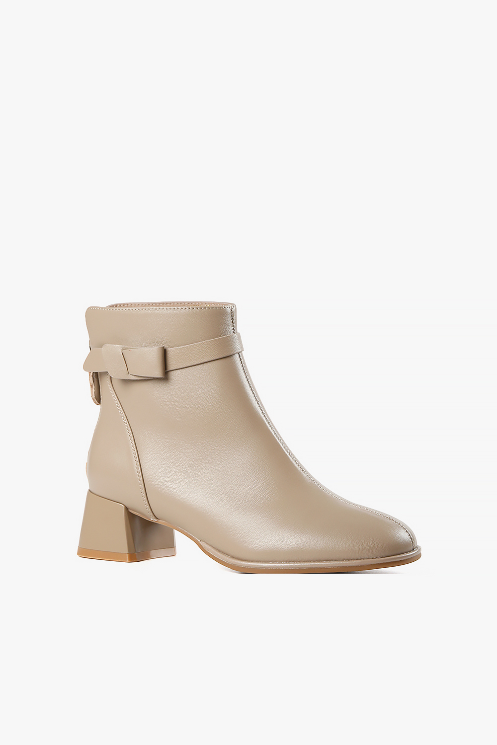 Della Bow 羊皮中跟短靴