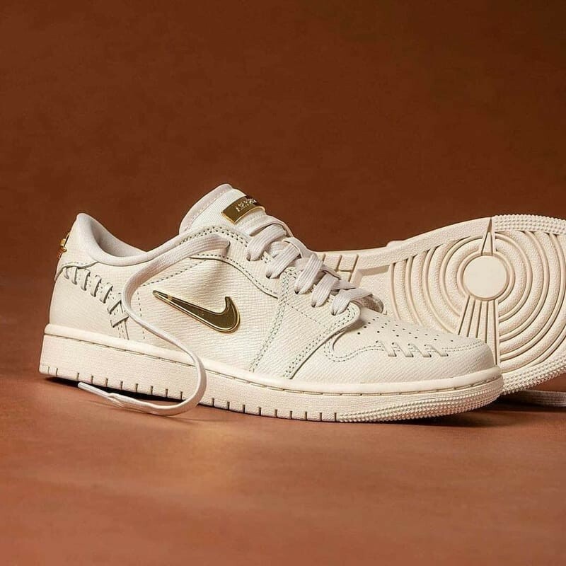 KTQ STORE ‧ NIKE AIR JORDAN 1 LOW “SAIL/METALLIC GOLD 米白金 FN5032-100