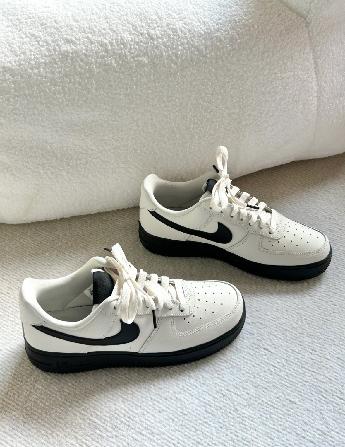 Nike Air Force 1 米白黑底 皮革 HJ7180-030/預購