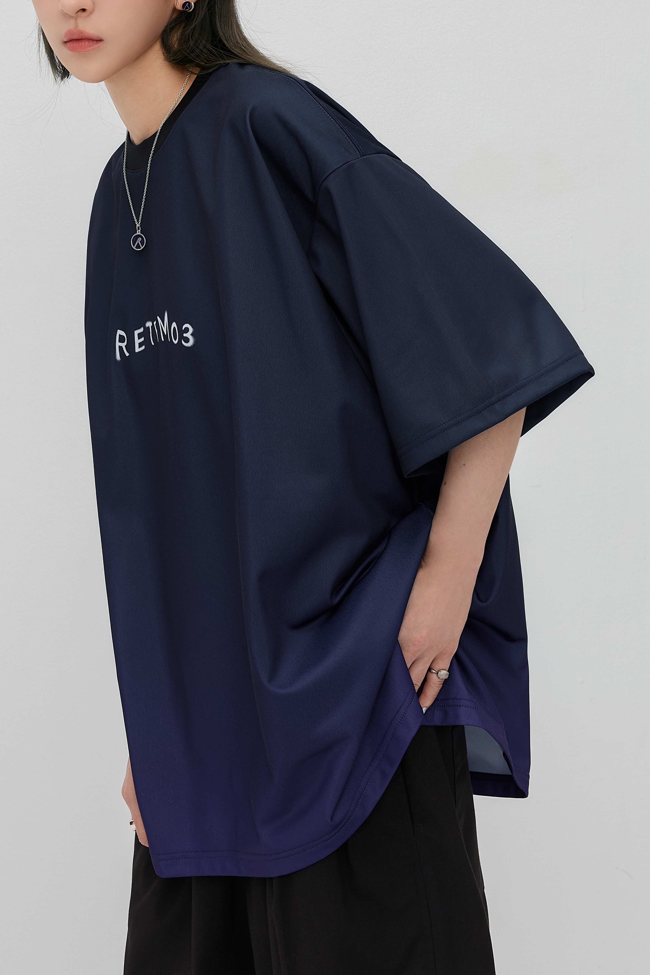 RETEM03 Gradient Tee｜Royal Indigo