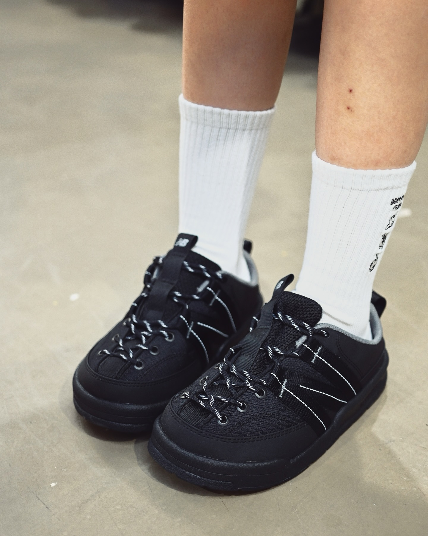 New Balance CRV-Mule 麵包鞋 NBRJEF701B Black