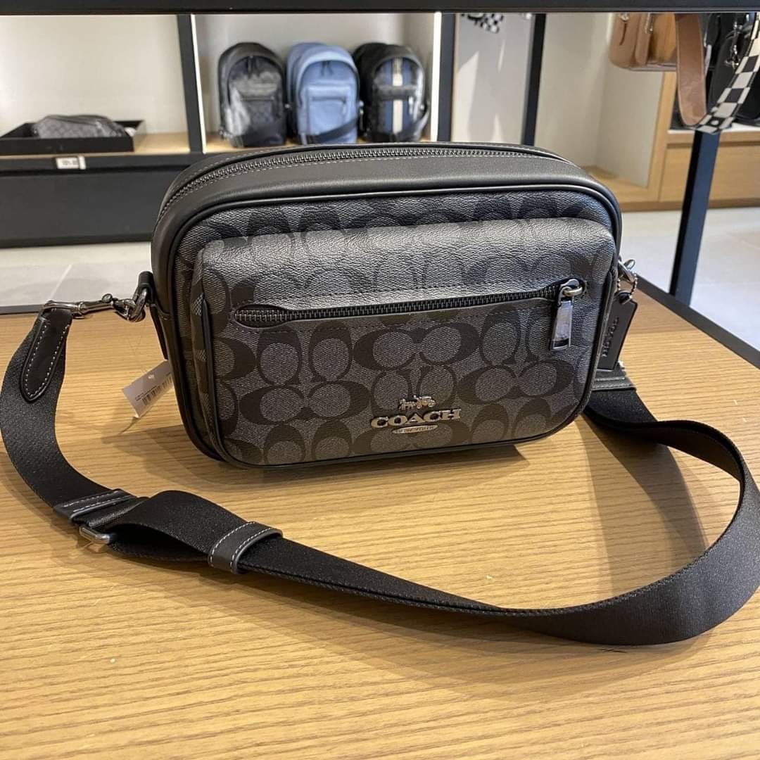 Coach Elias Messenger Bag Model no CJ510