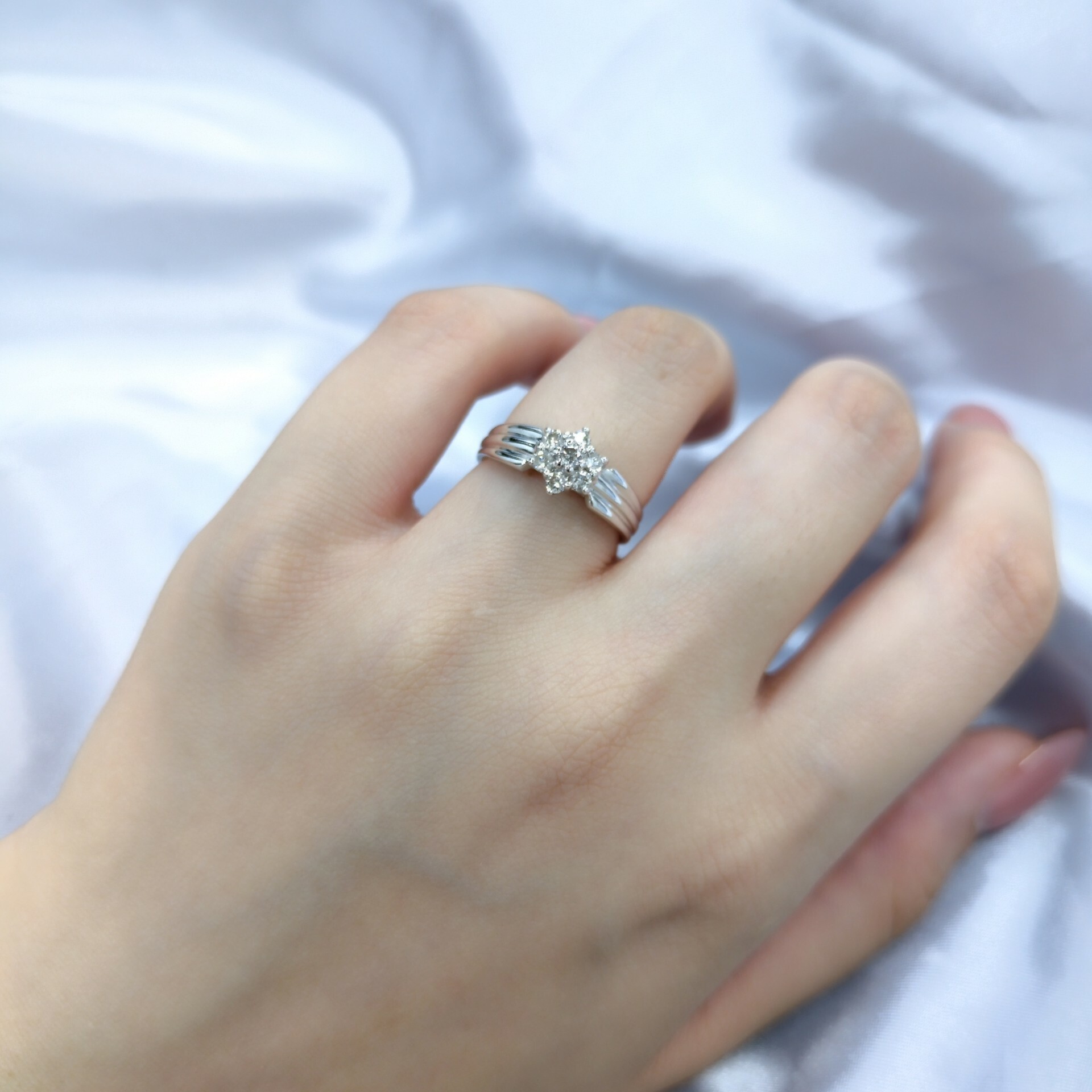 18K White Gold 0.21ct Diamond Ring