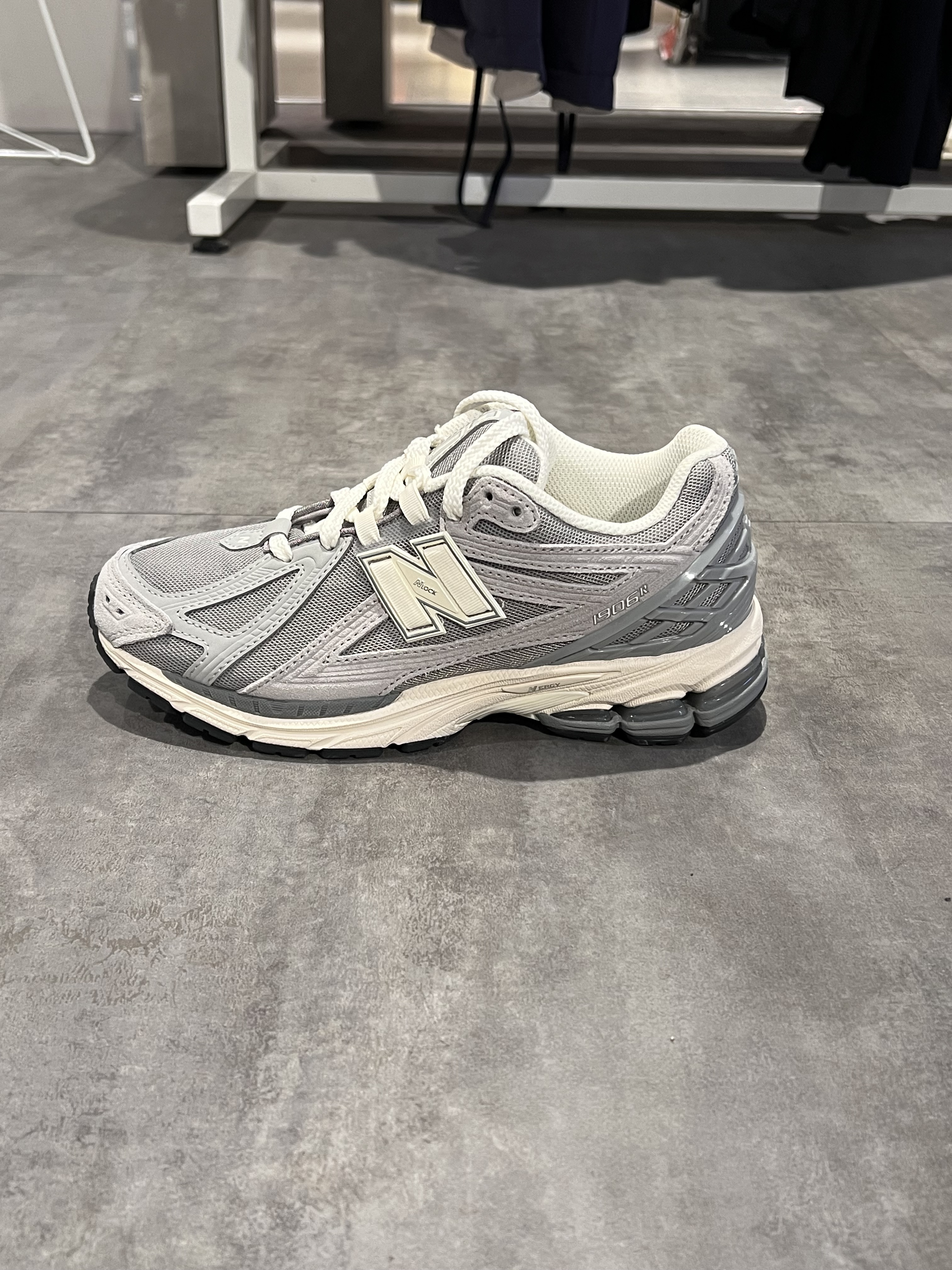 New Balance 1906 灰色m1906rej / 米白m1906rel