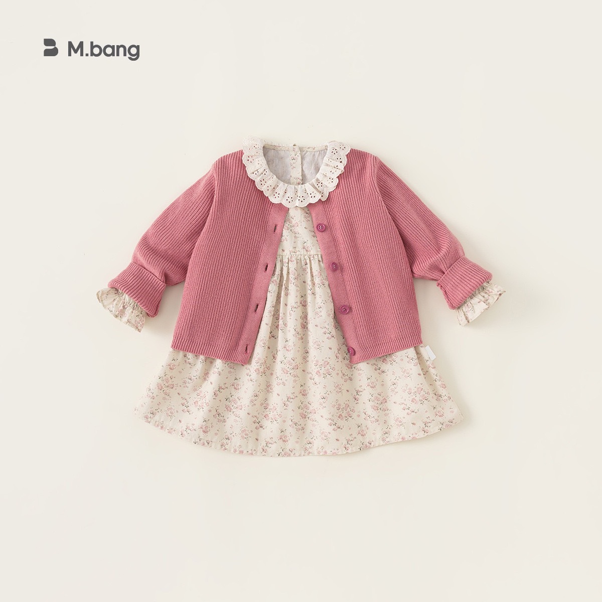 粉色針織外套+碎花洋裝