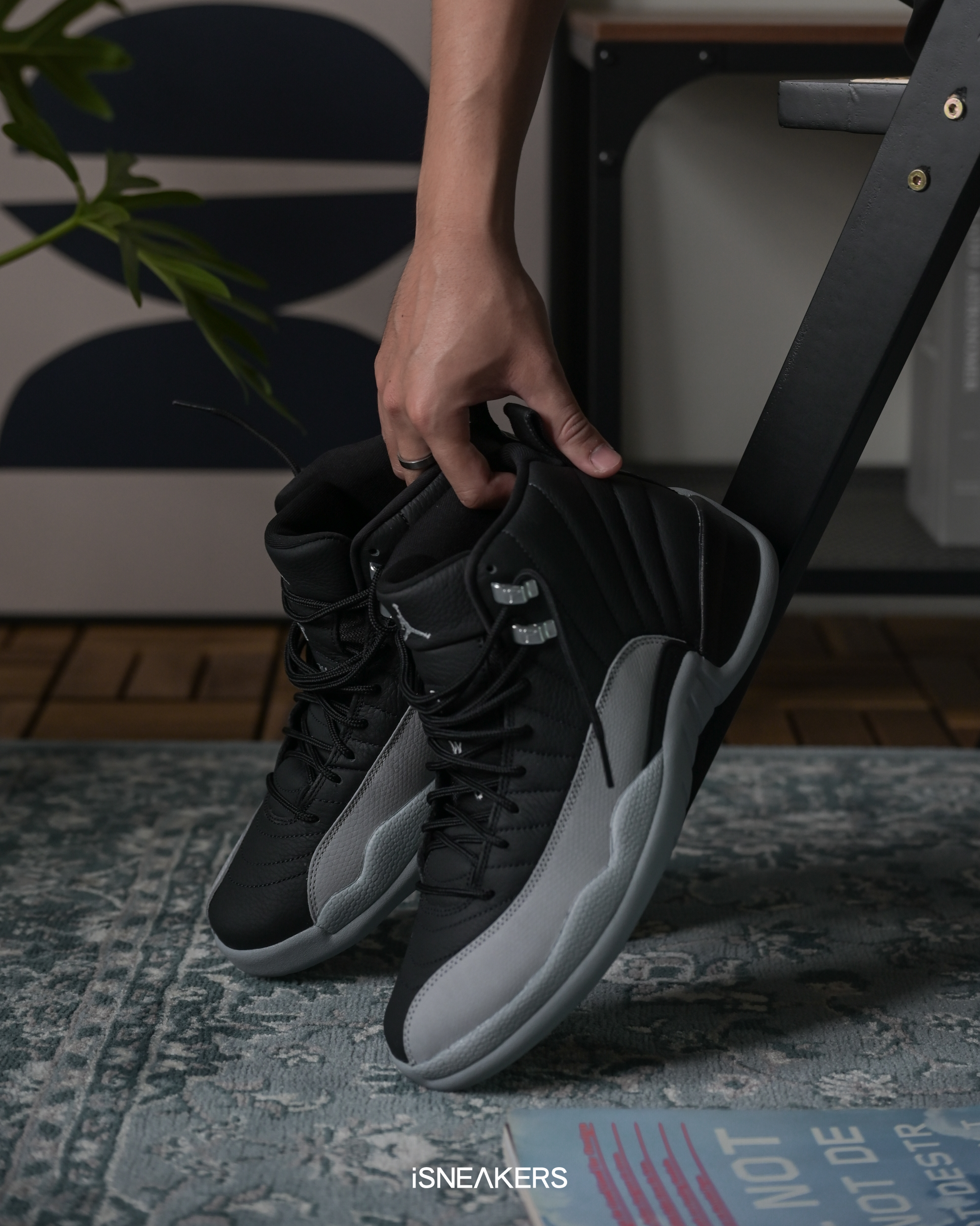 iSNEAKERS｜Air Jordan 12 Retro "Barons" 狼灰黑 CT8013-010