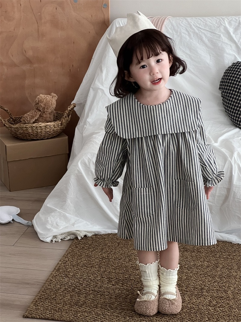 翻領條紋洋裝🩶📻  ＊只有洋裝 外套需另外購買