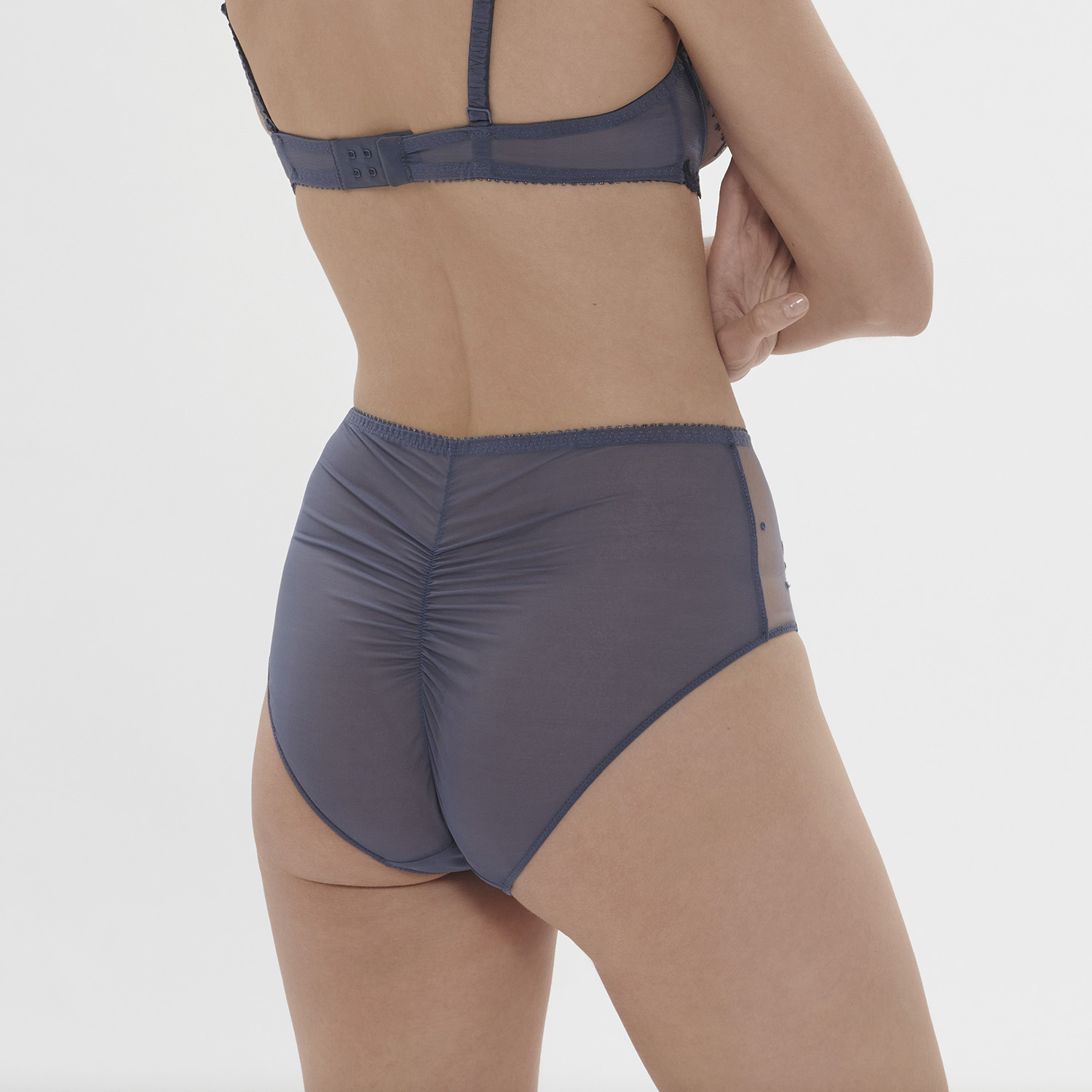 INTRIGUE 巧思 高腰三角褲 柔霧灰藍