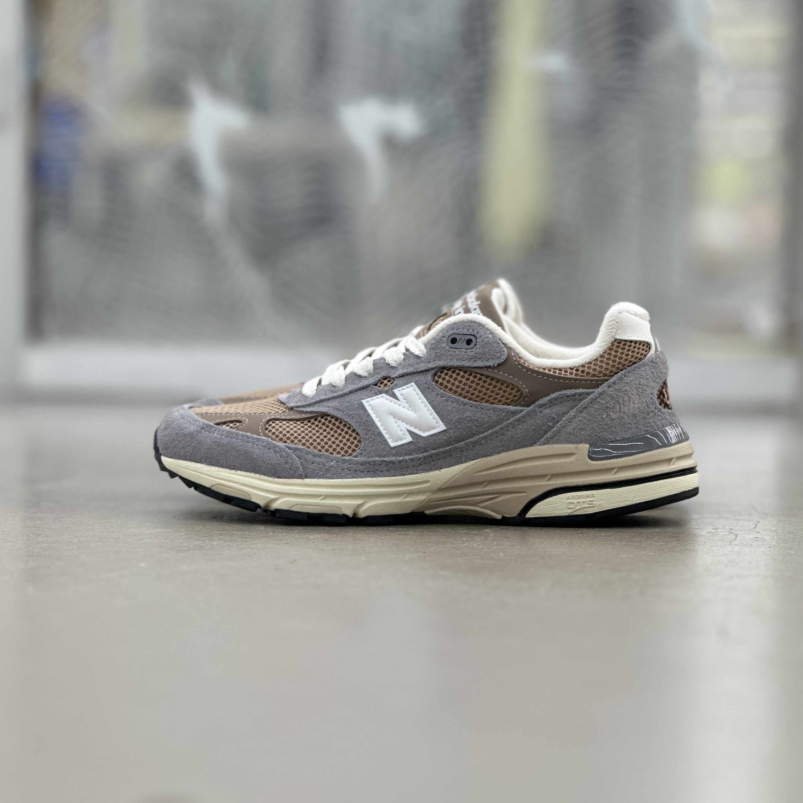 New Balance U993GG