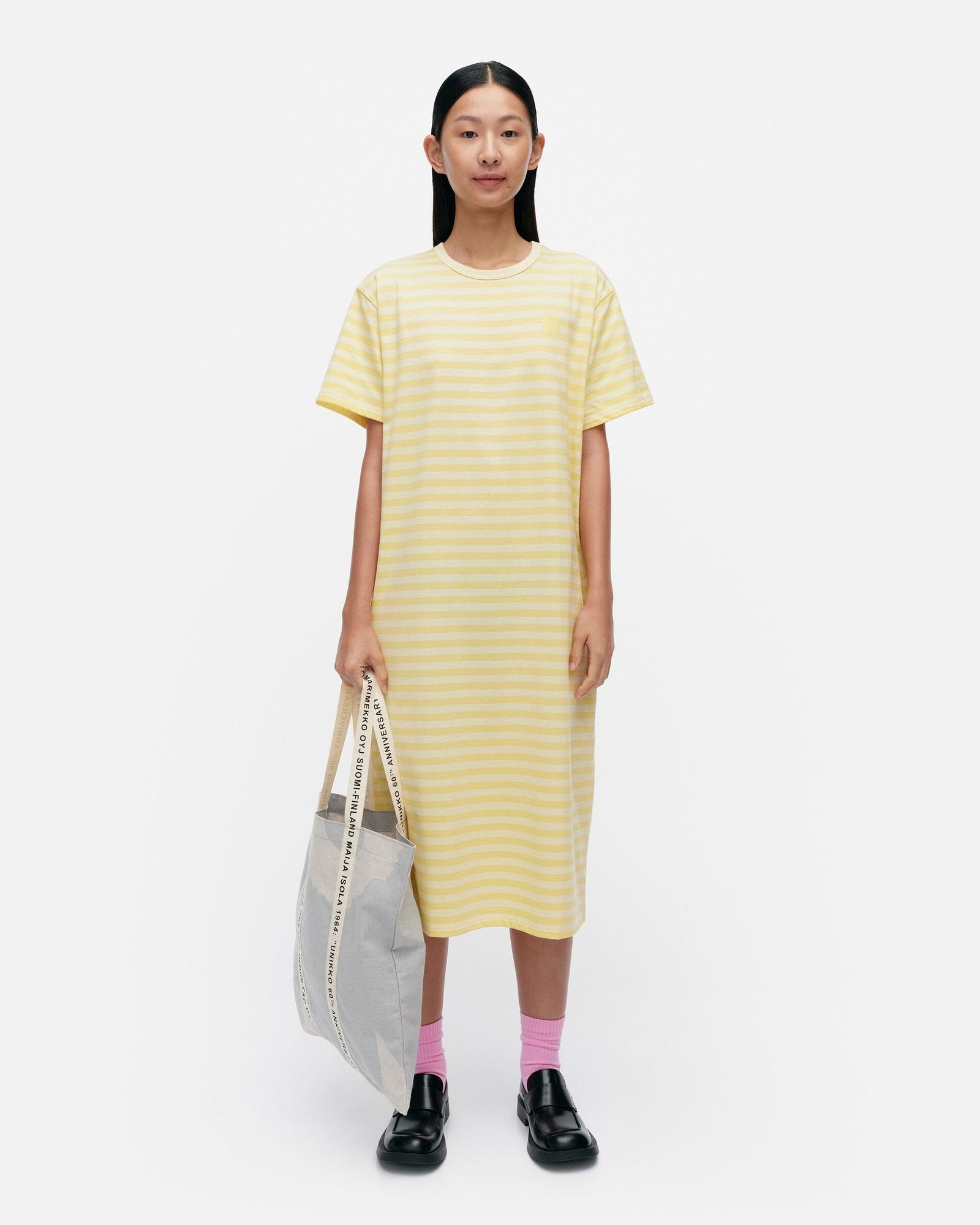 TASARAITA OVERSIZED T恤式洋裝