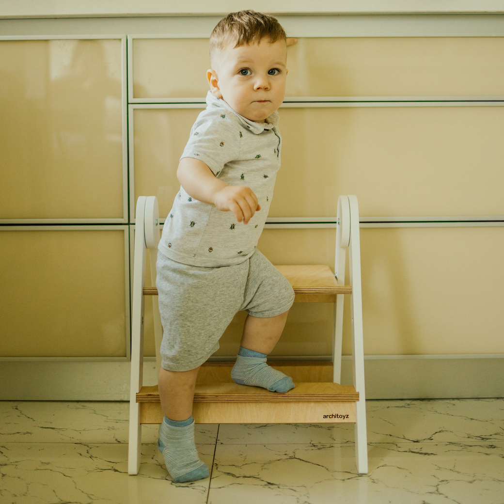 牛奶白 | UP稚氣高 迷你學習梯