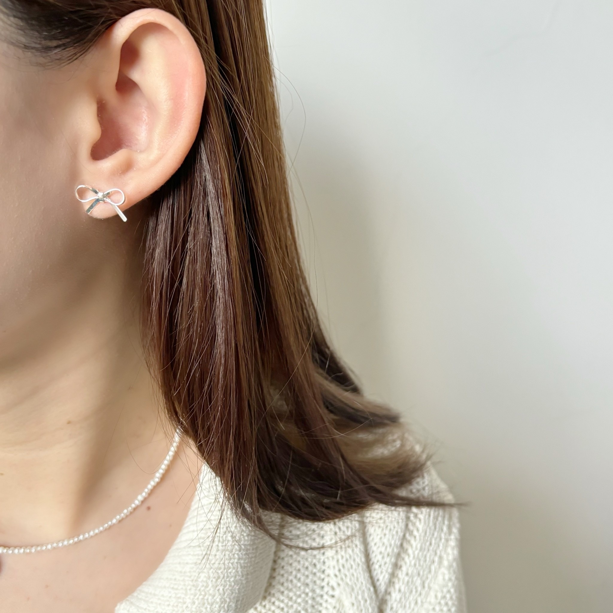 線條感蝴蝶結耳環