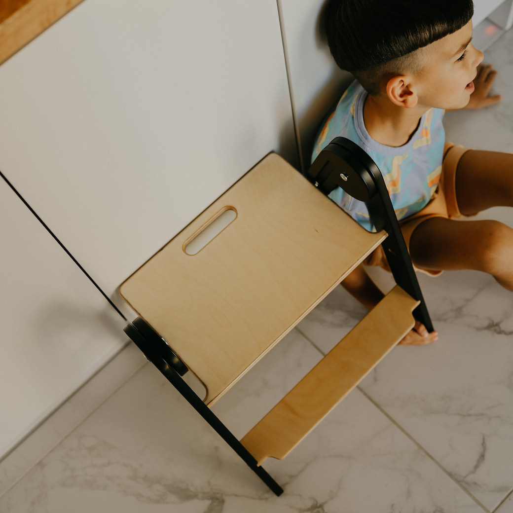 曜石黑 | UP稚氣高 迷你學習梯