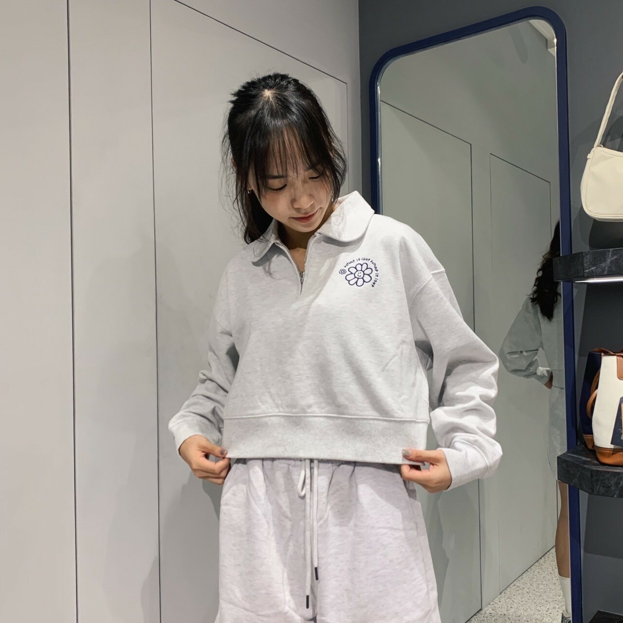 What it isnt 花朵POLO領大學T