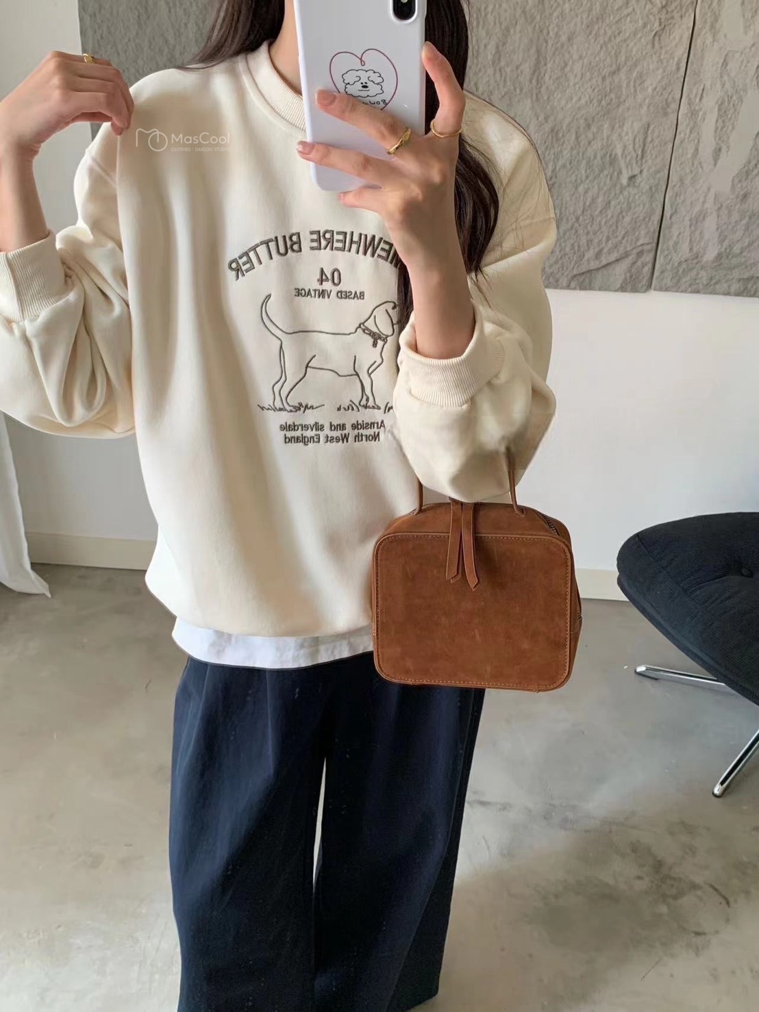 9120 女款狗狗刺繡大學T