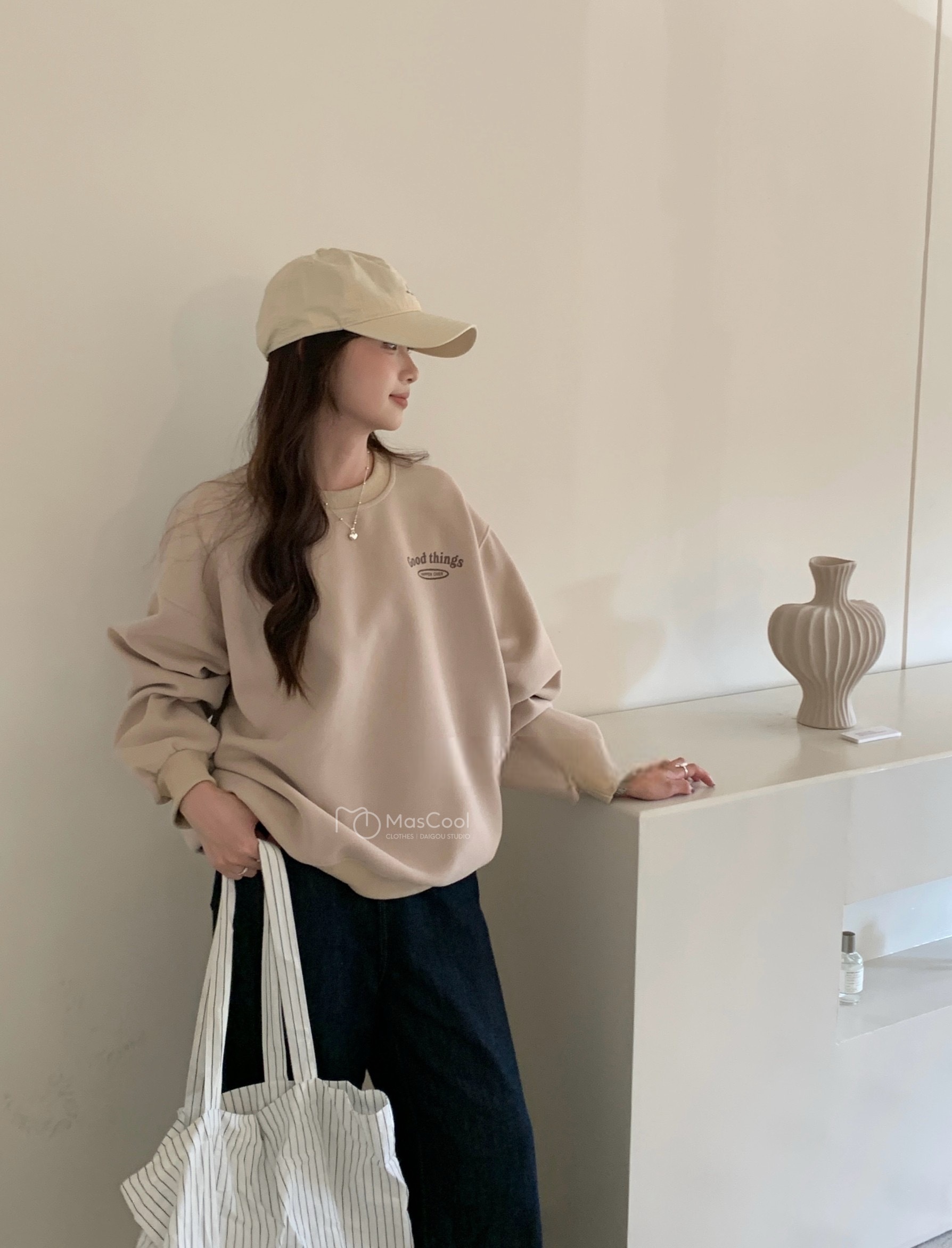 9107 GOOD THINGS 咖啡杯大學T