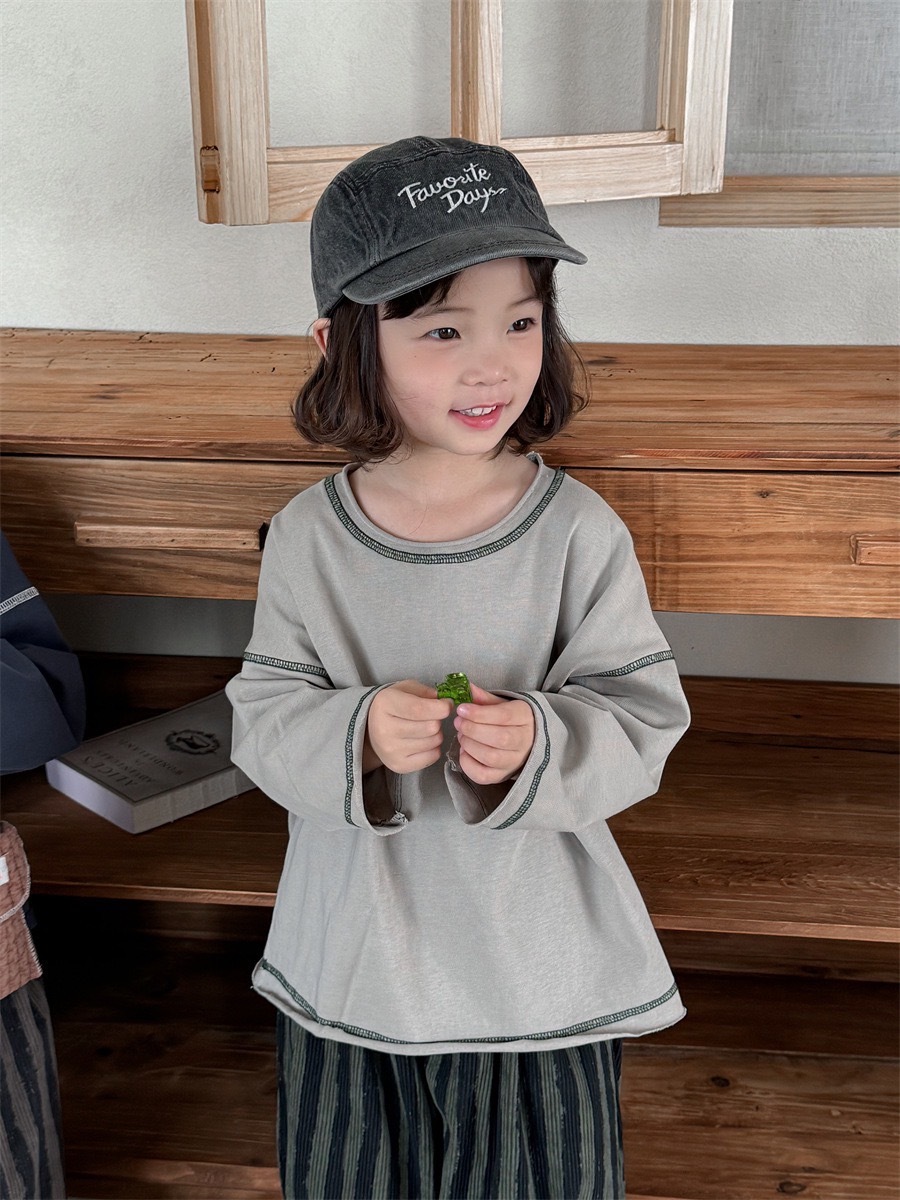 輕鬆簡約不收邊壓線上衣