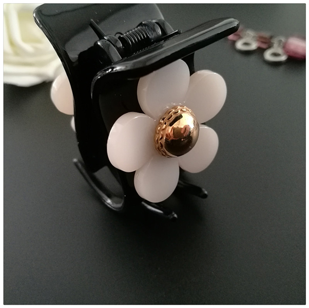 JK Korea girl's cute flower medium size gripper J0330