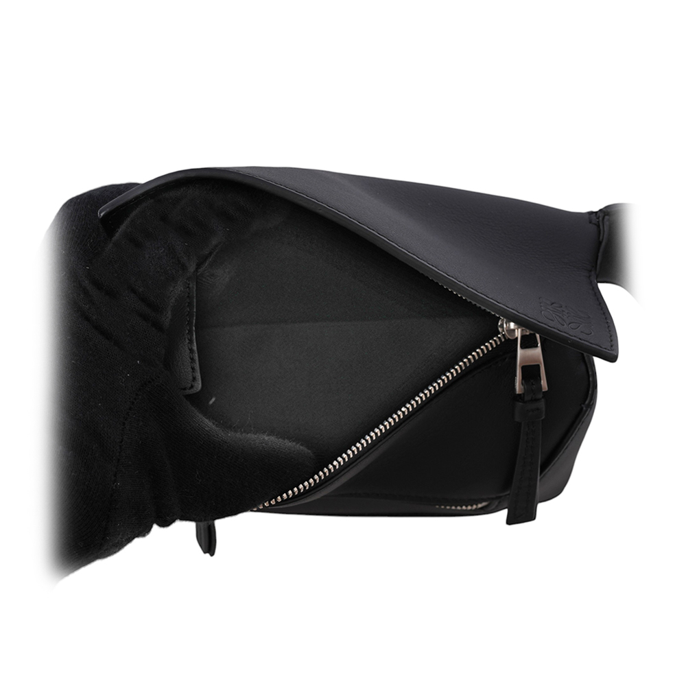 【LOEWE】Puzzle 經典小牛皮迷你腰包(黑色) B510EB1X03 1100