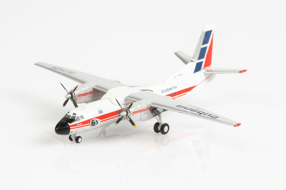 1/400 古巴安東諾夫 An-26 CU-T1425