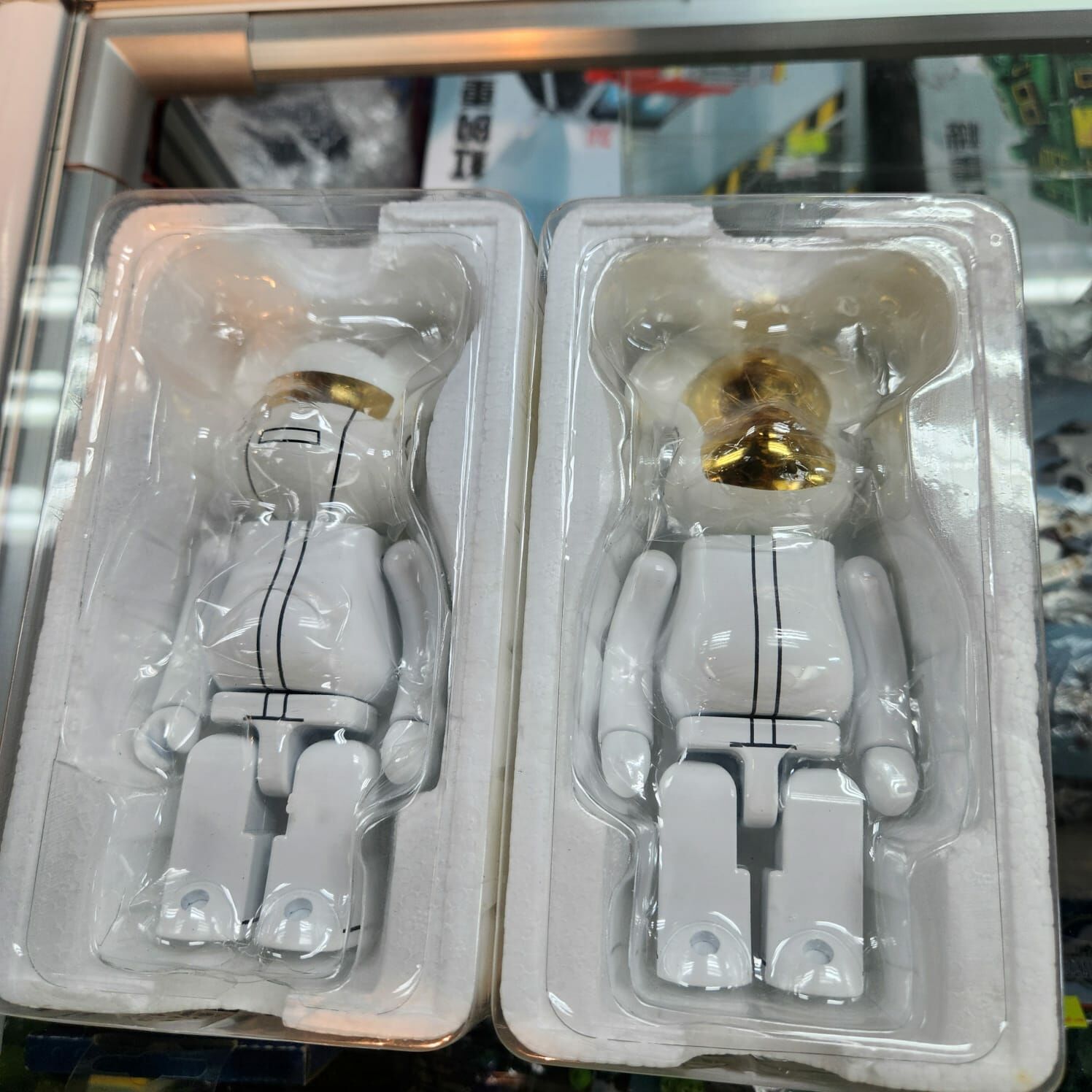 (用家福音品）（98%全新開封品）BE@RBRICK DAFT PUNK (WHITE SUITS Ver.)