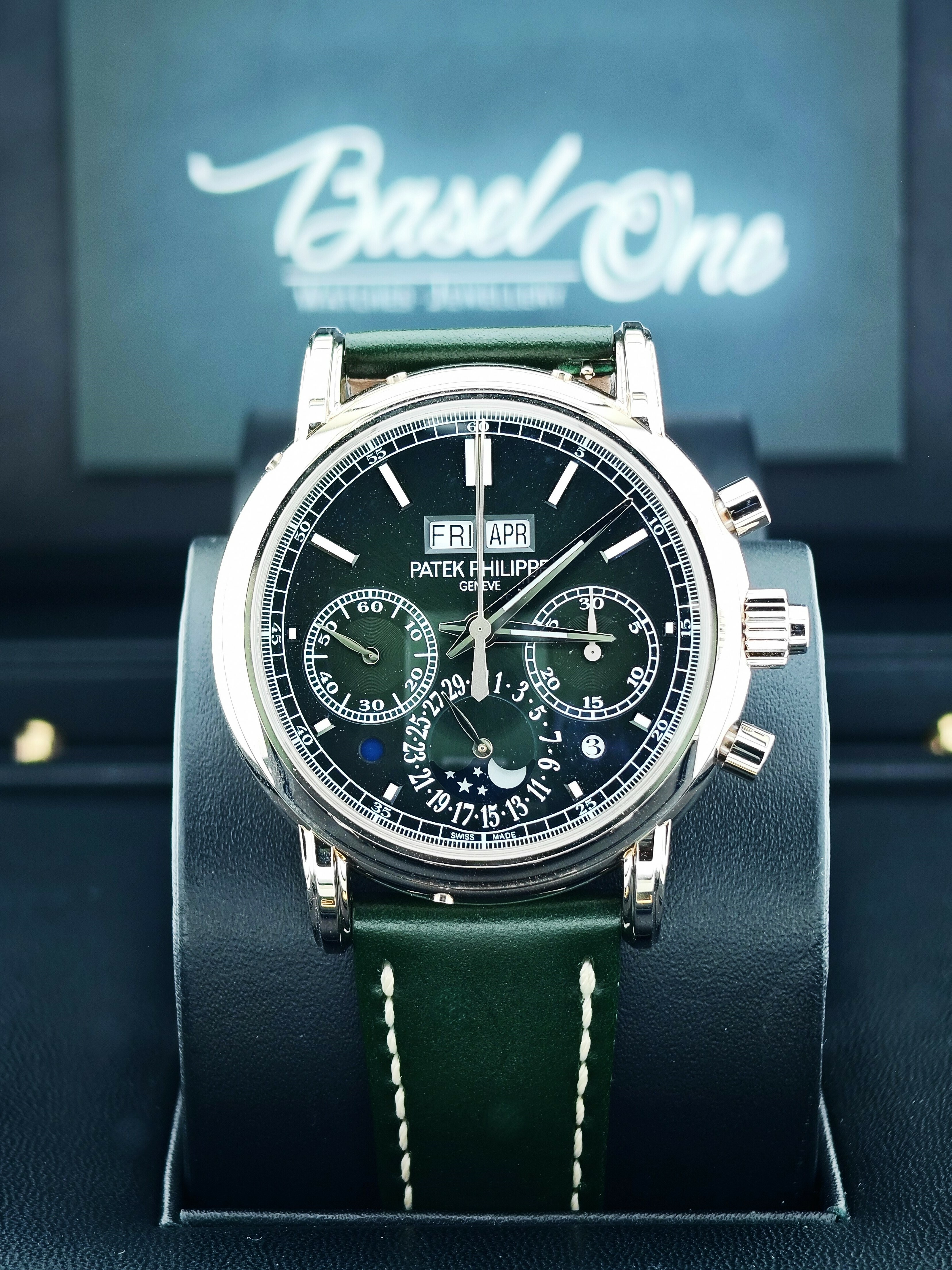 BRAND NEW 5204G-0014 5204 PATEK PHILIPPE GRAND COMPLICATIONS GREEN DIAL WHITE GOLD 40 MM