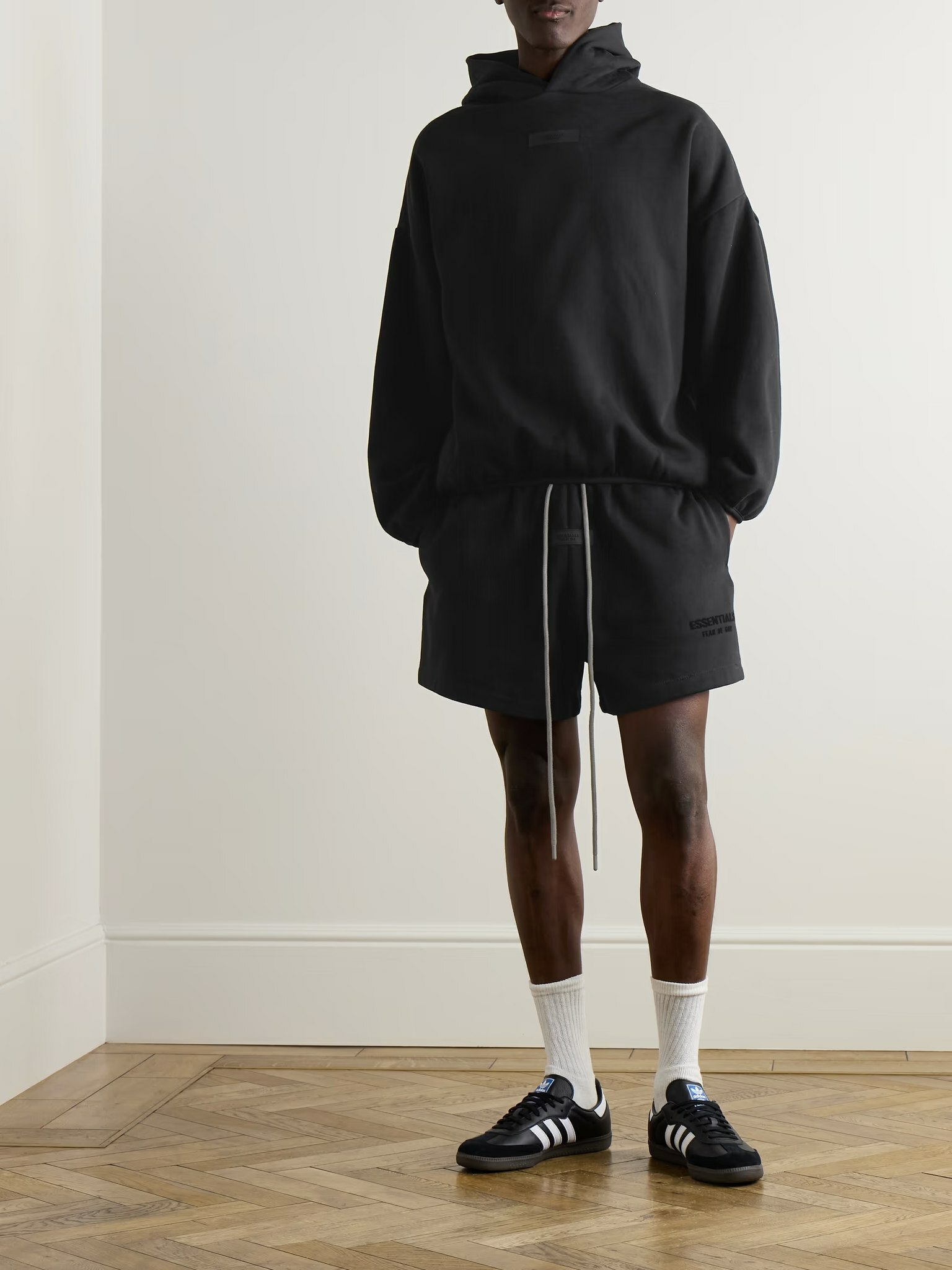 Fear of God Essentials 短褲