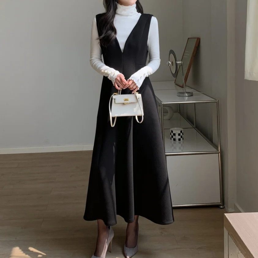 氣質感經典黑V領背心裙長洋裝S-M (Elegant & Love)