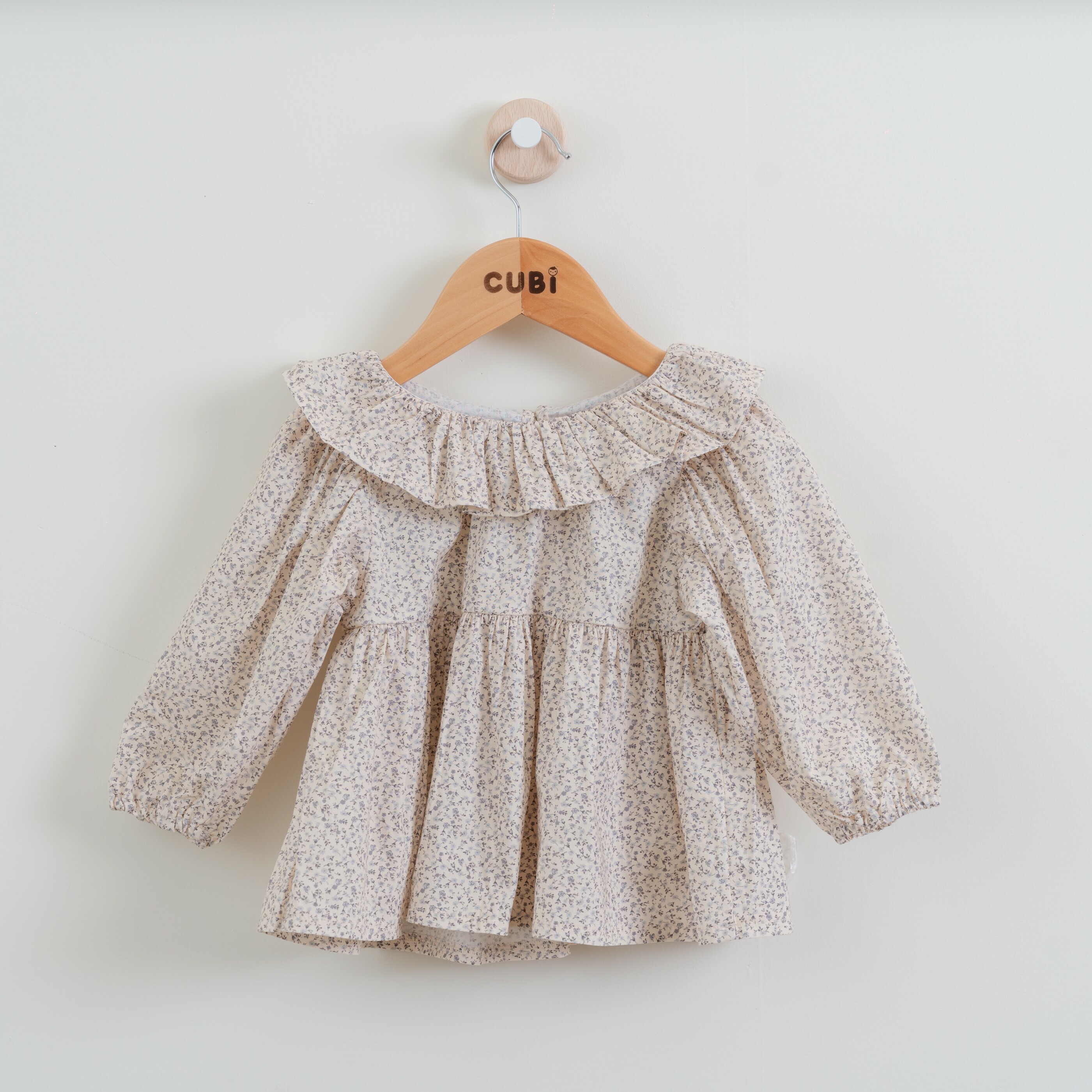 韓國 Aosta - 秋款經典翻領娃娃上衣（兩色）