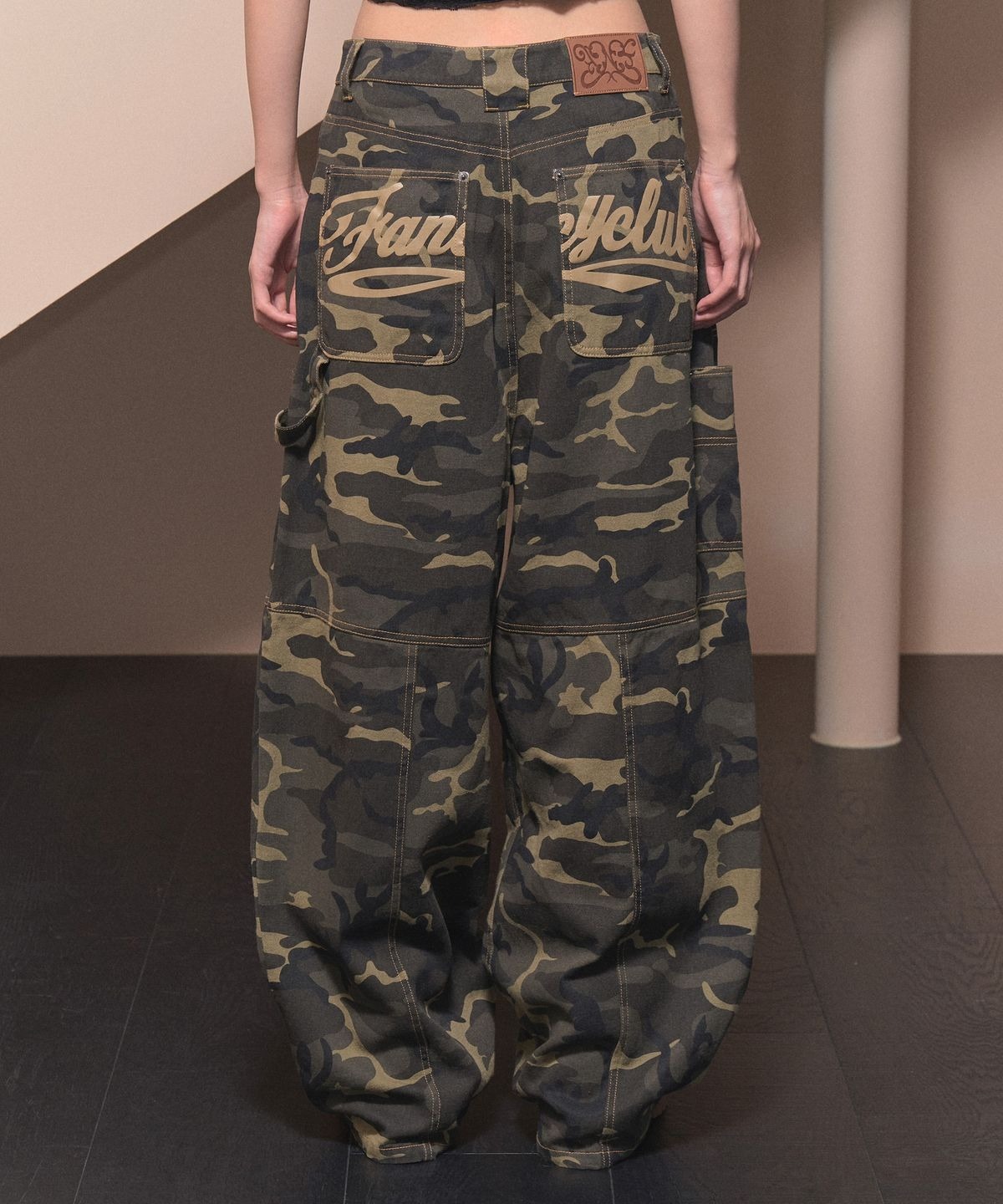 Fancyclub カーペンター レタリングデニム パンツ 迷彩 カモ柄 Fancyclub カーペンター レタリングデニム パンツ 迷彩 カモ柄