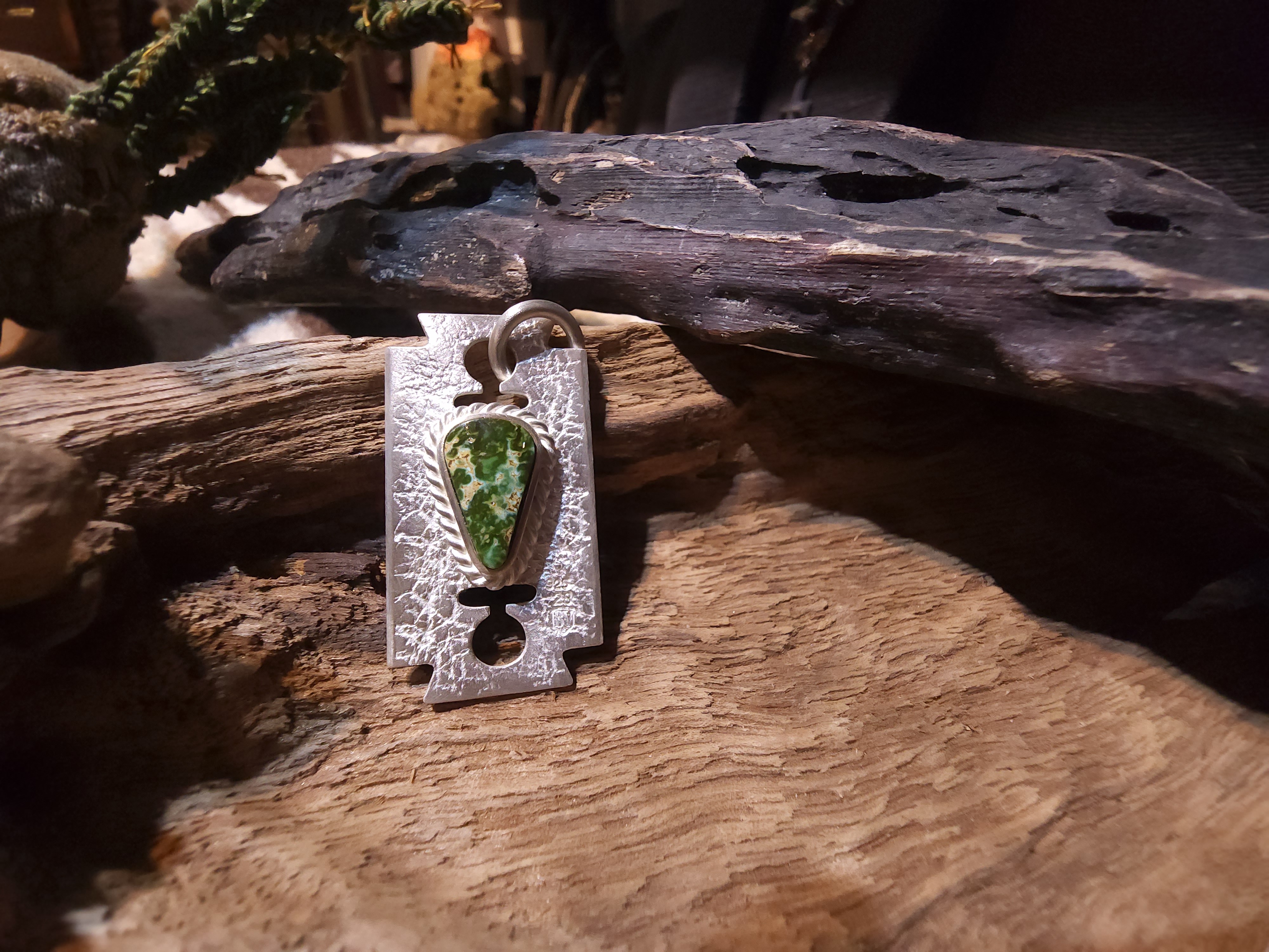 *Black Venom Jewelry- Freedom & Prayer 純銀刀片吊墜鑲  Pilot Mountain 松石