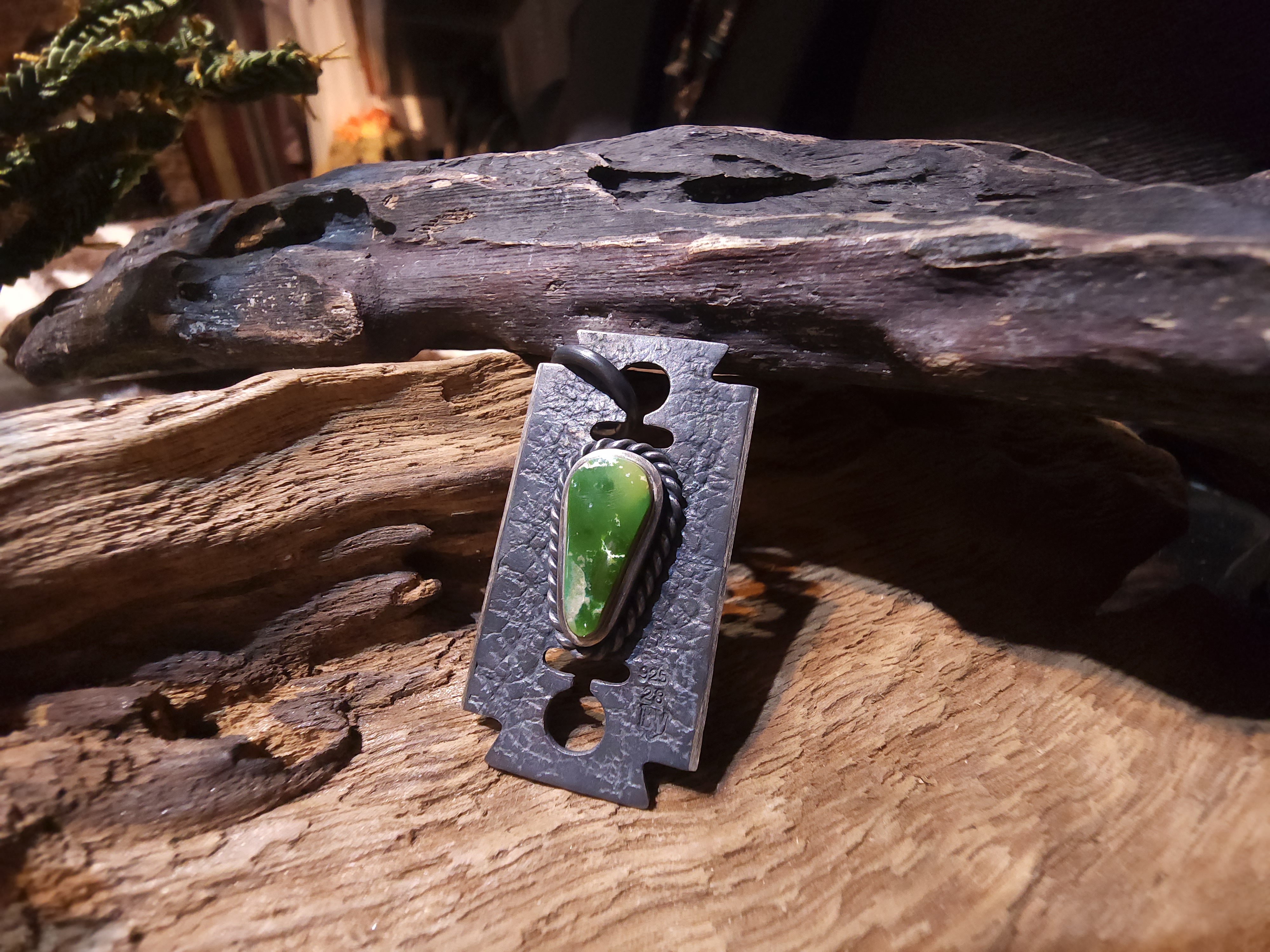 *Black Venom Jewelry- Freedom & Prayer 純銀刀片吊墜鑲  Pilot Mountain 松石