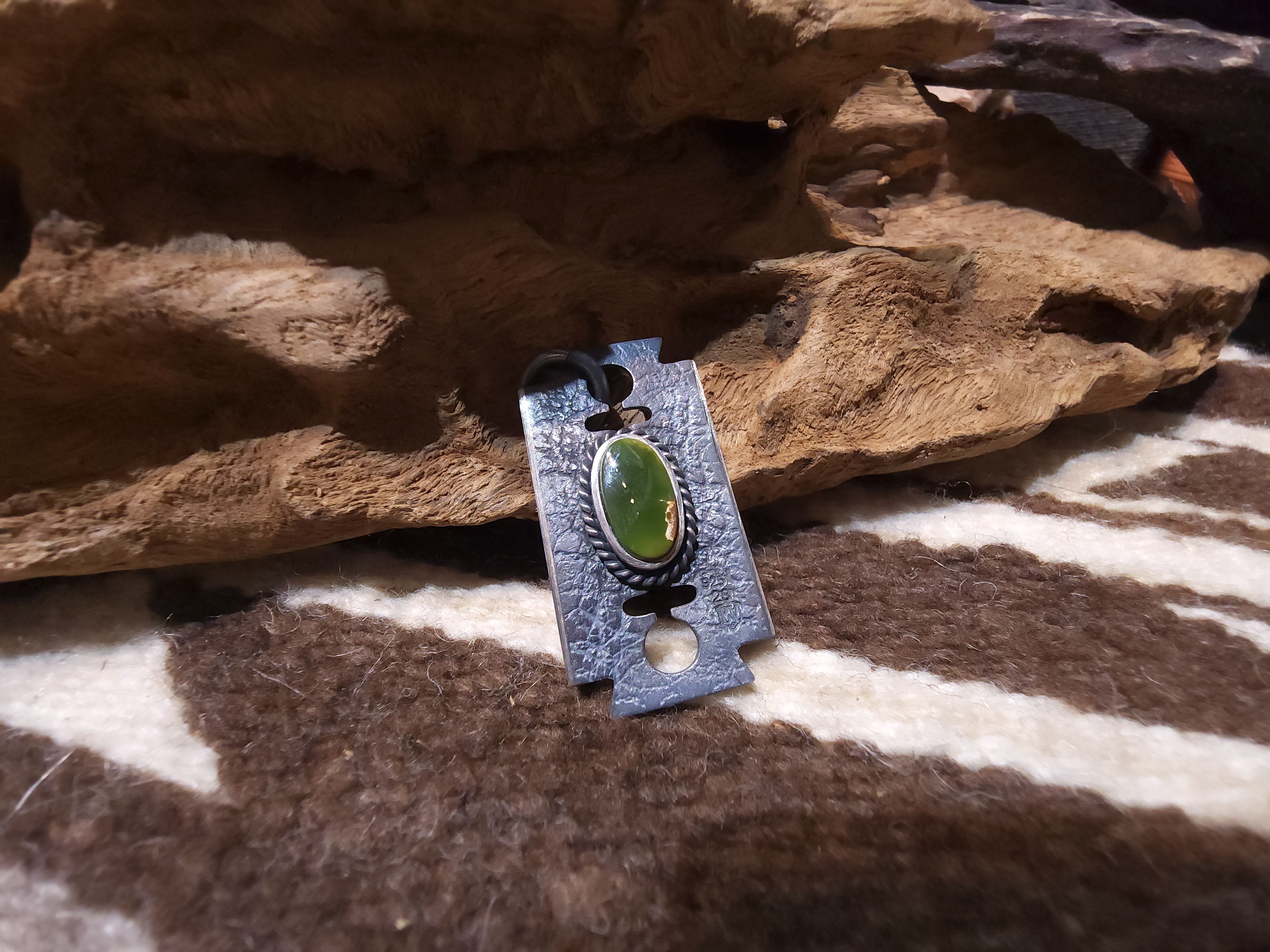 *Black Venom Jewelry- Freedom & Prayer 純銀刀片吊墜鑲  Pilot Mountain 松石