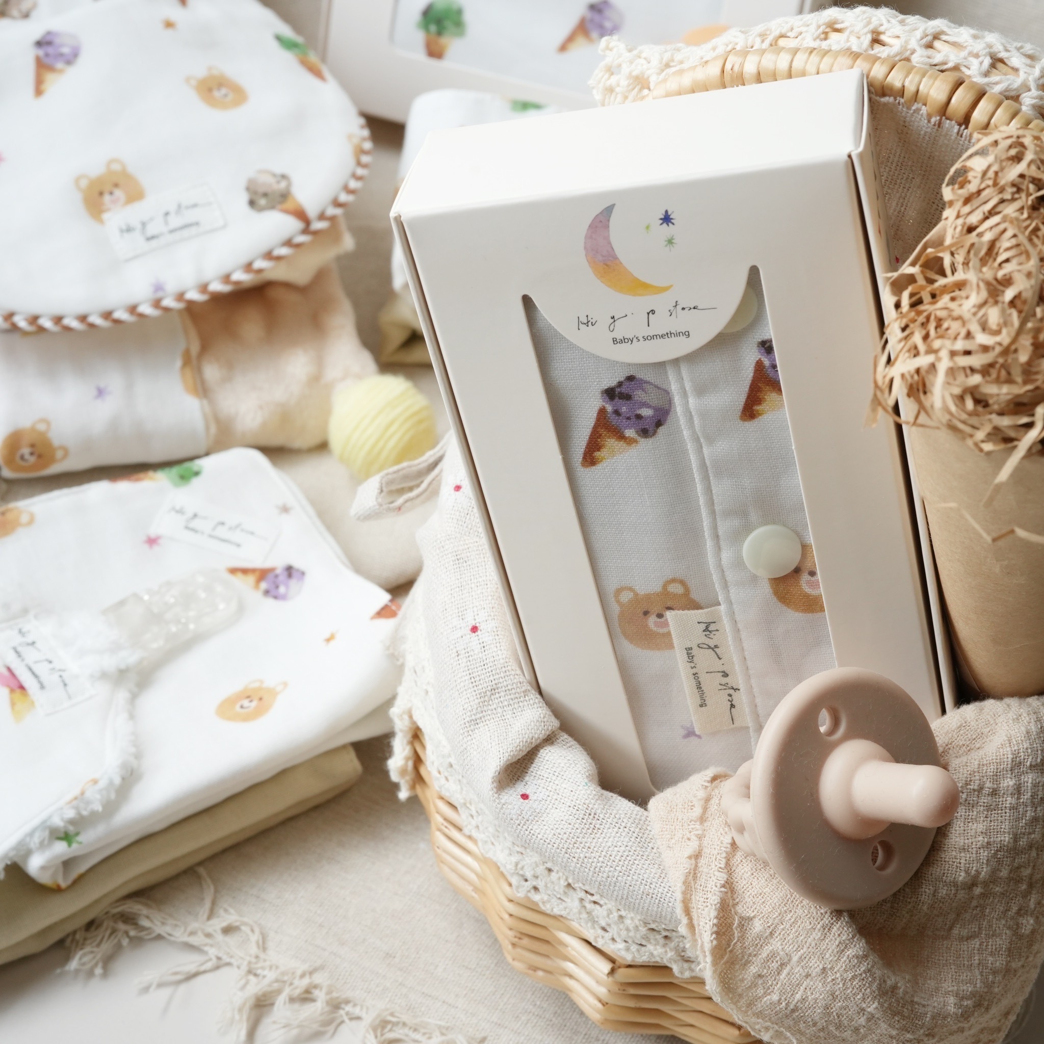 Hi Y.P store-手作六層紗紗布巾-獨家設計款-冰淇淋小熊（2件組)