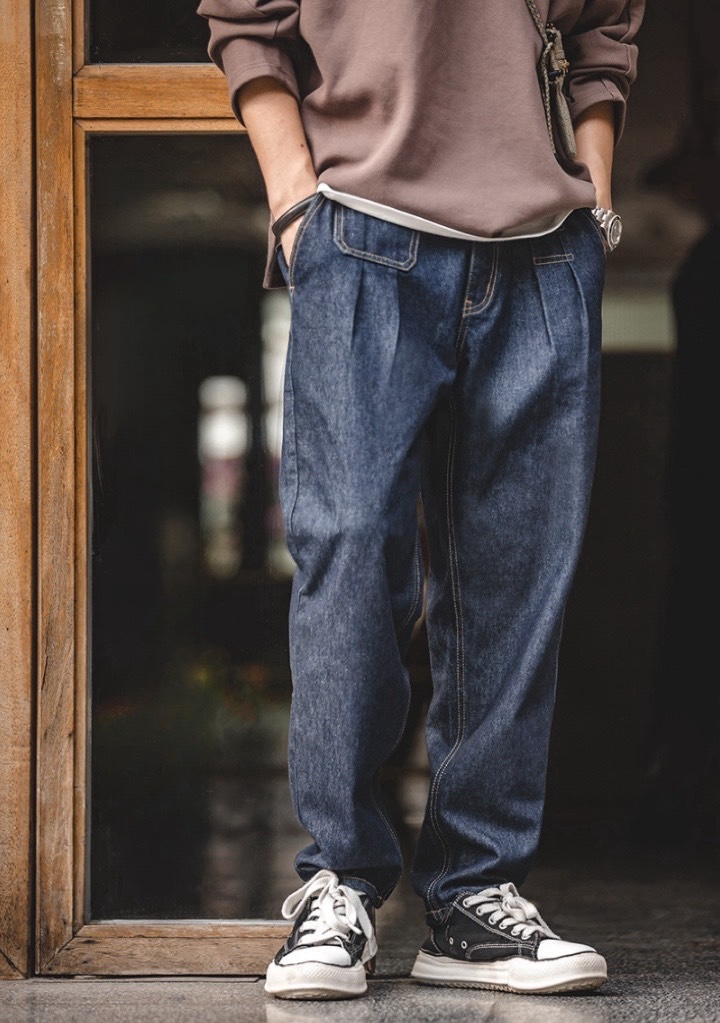 不對稱立體褶線錐形牛仔褲