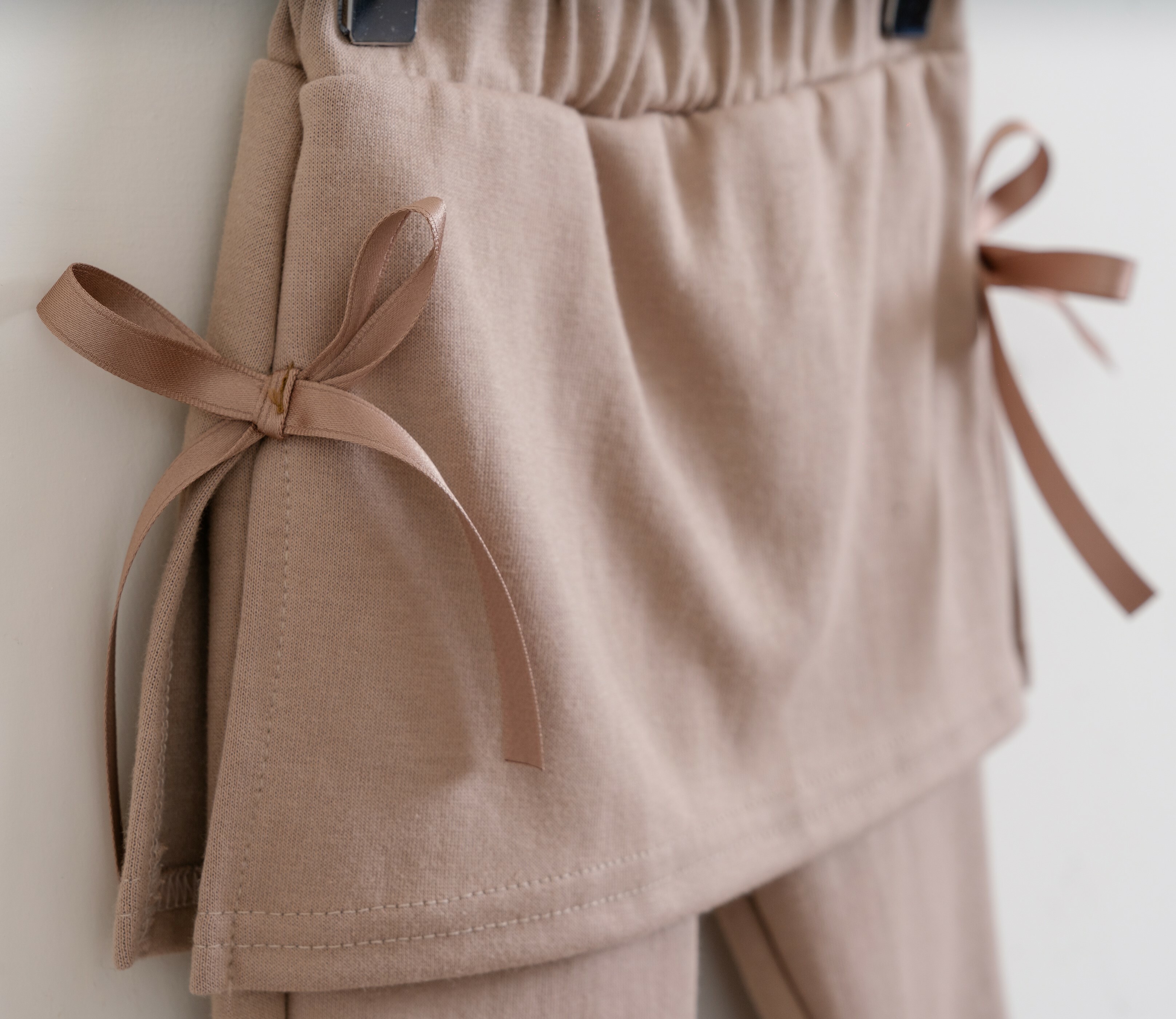 韓國 Aosta - 秋款蝴蝶結喇叭褲-棕色蝴蝶結