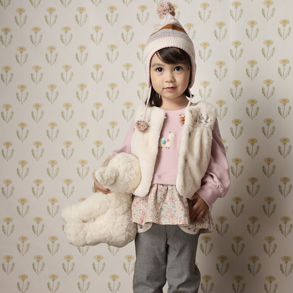 PIPPY 可愛小羊駝繡花剪接印花下擺圓領長袖上衣 粉