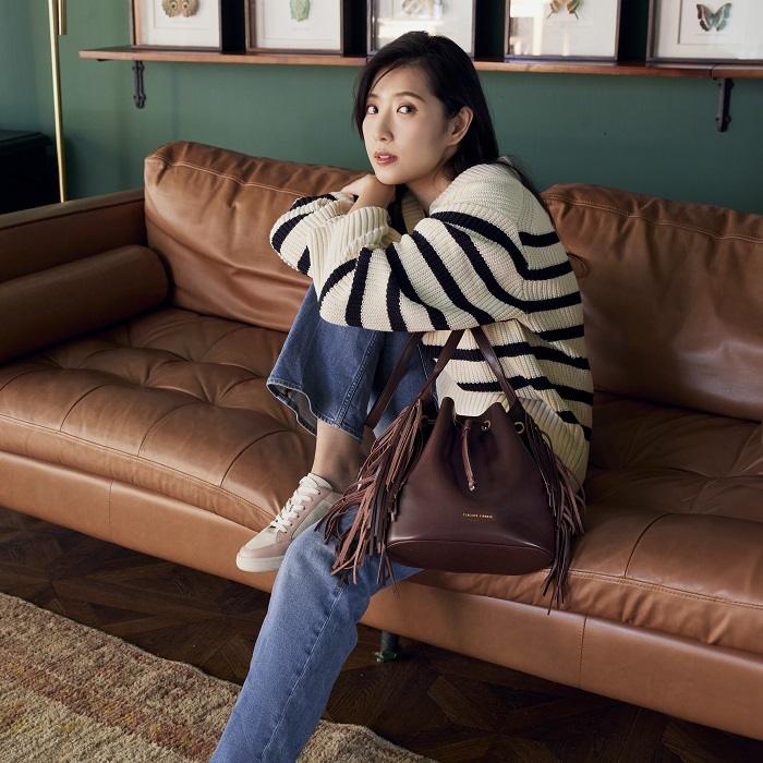 TUS TASSEL Bucket Bag