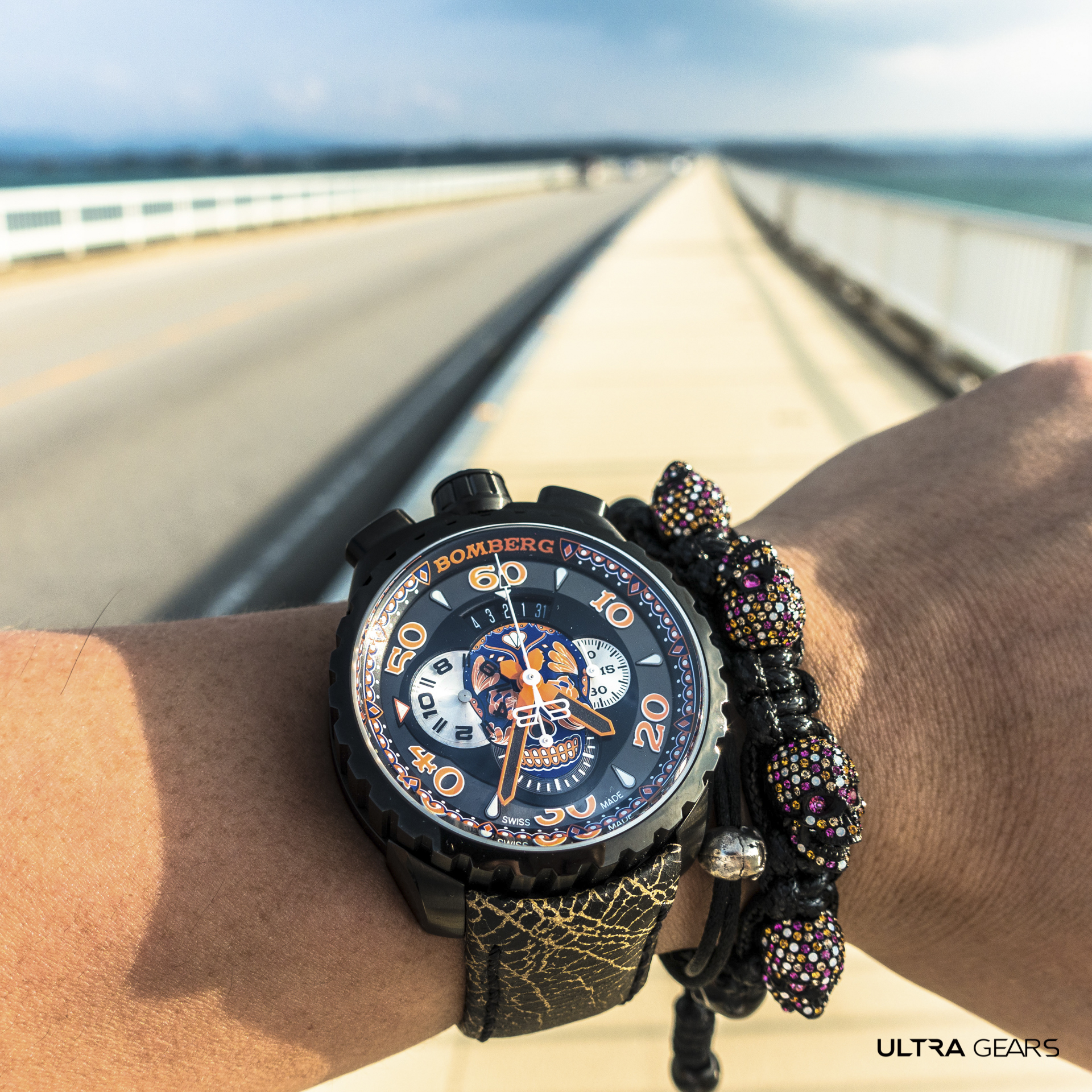 BOLT-68系列 藍骷髏計時碼錶