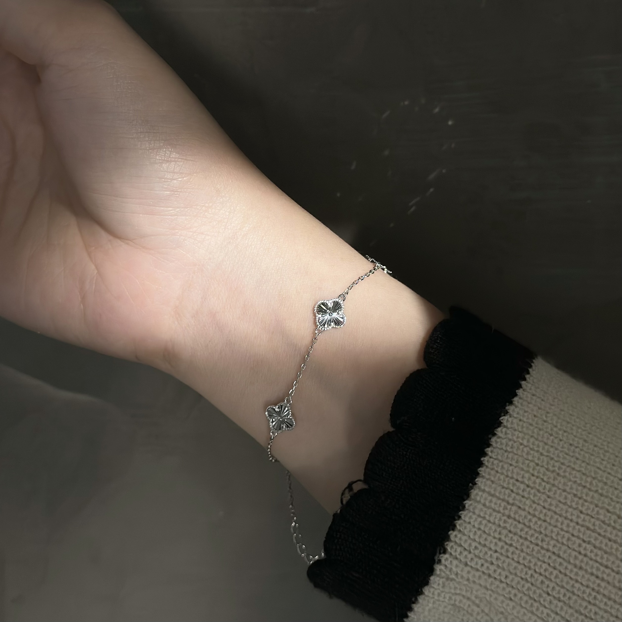 B08【輕奢】分布式切割四葉草純銀手鍊