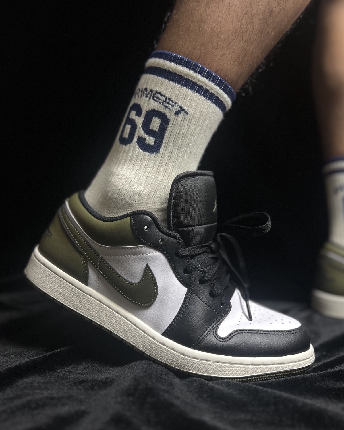 【現貨】Nike Air Jordan 1 Low Medium Olive 黑綠 黑橄欖綠