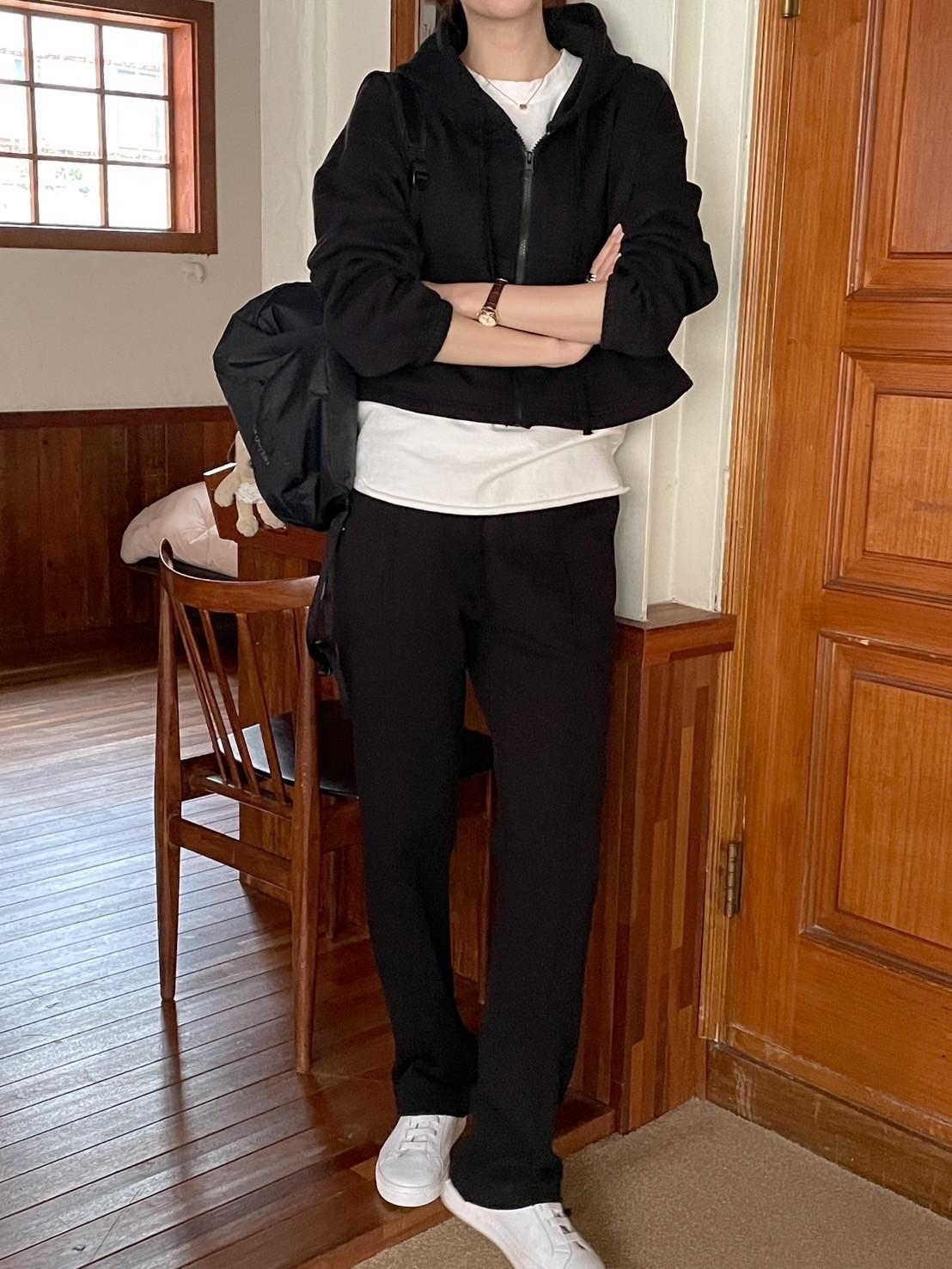 ᴴᴼᵀ ▸▸店長推薦◃◃秋冬新款/短版拉鏈連帽外套裝(黑)