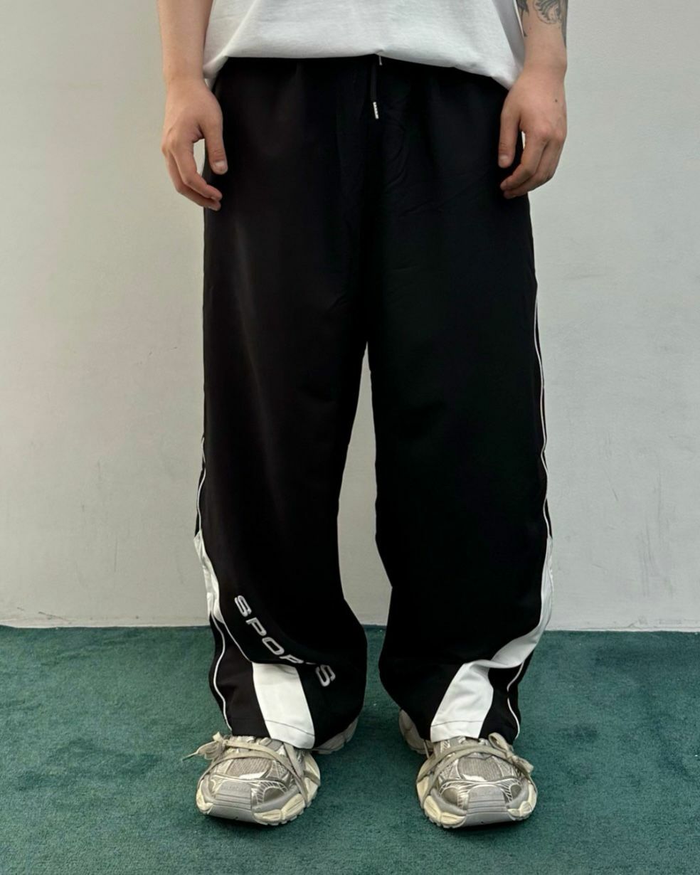 英文字拼色運動褲 WELL DONE-074P