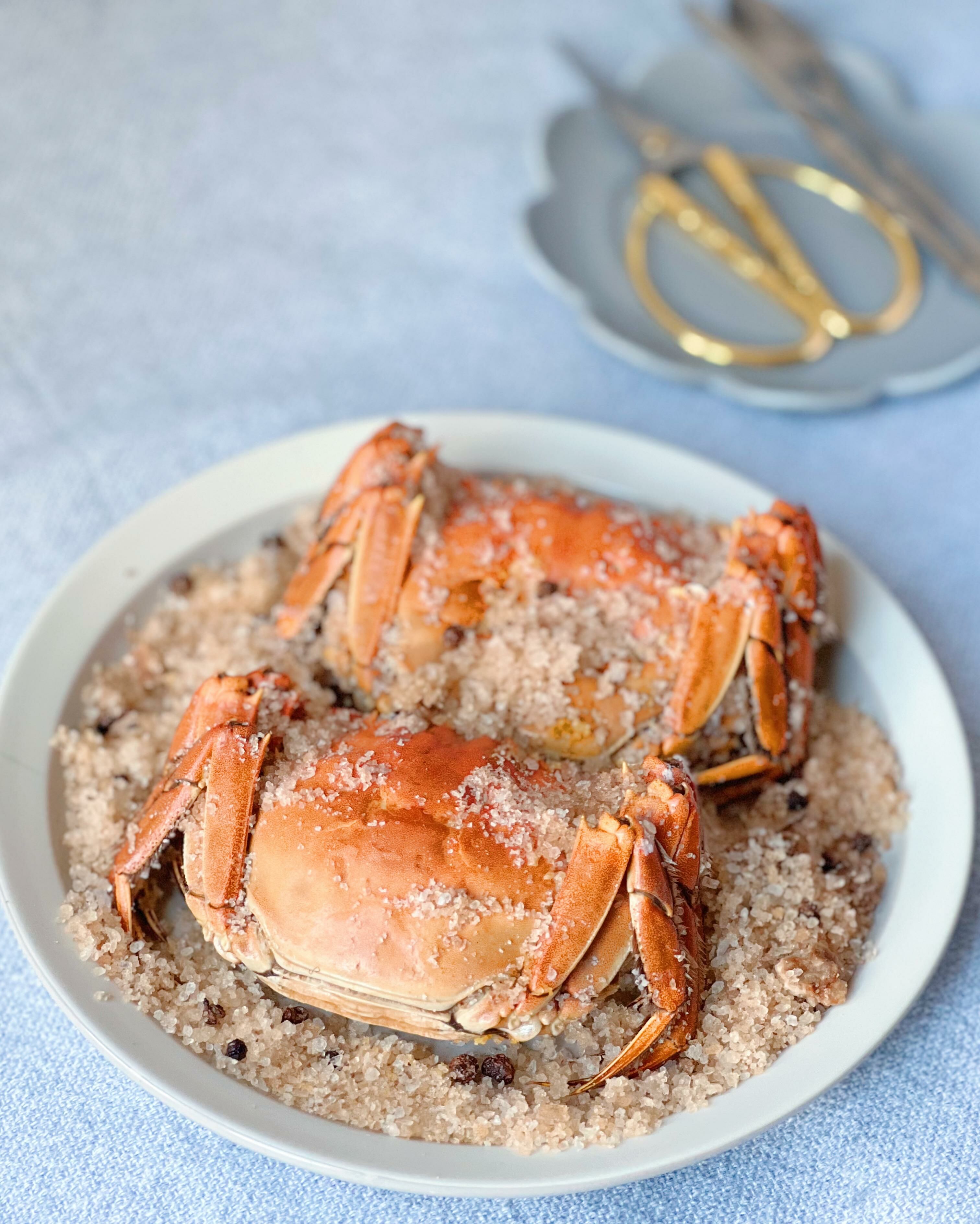 Salt Baked / Butter and Salt Baked Hairy Crab (minimum three pcs per flavor)