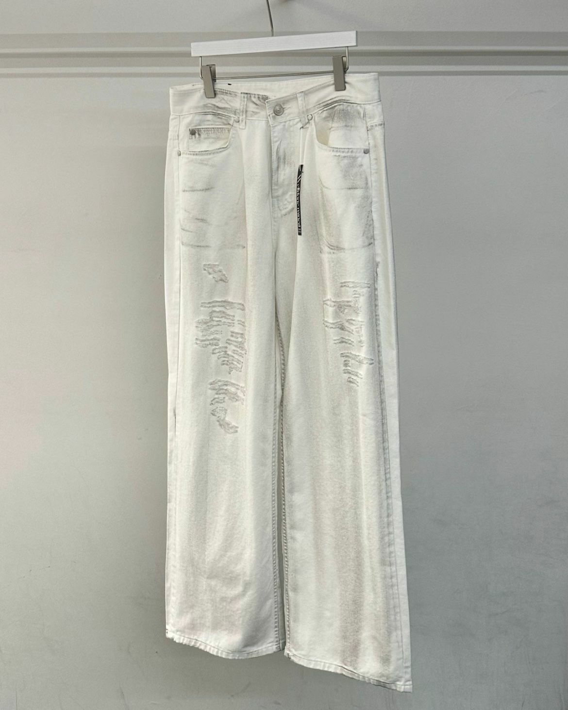 仿污破洞鬆身牛仔褲 WELL DONE-076P