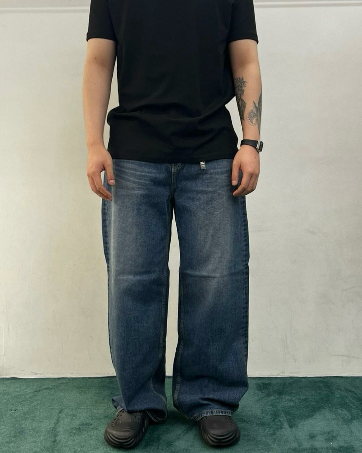 洗水淨色鬆身牛仔褲 WELL DONE-093P