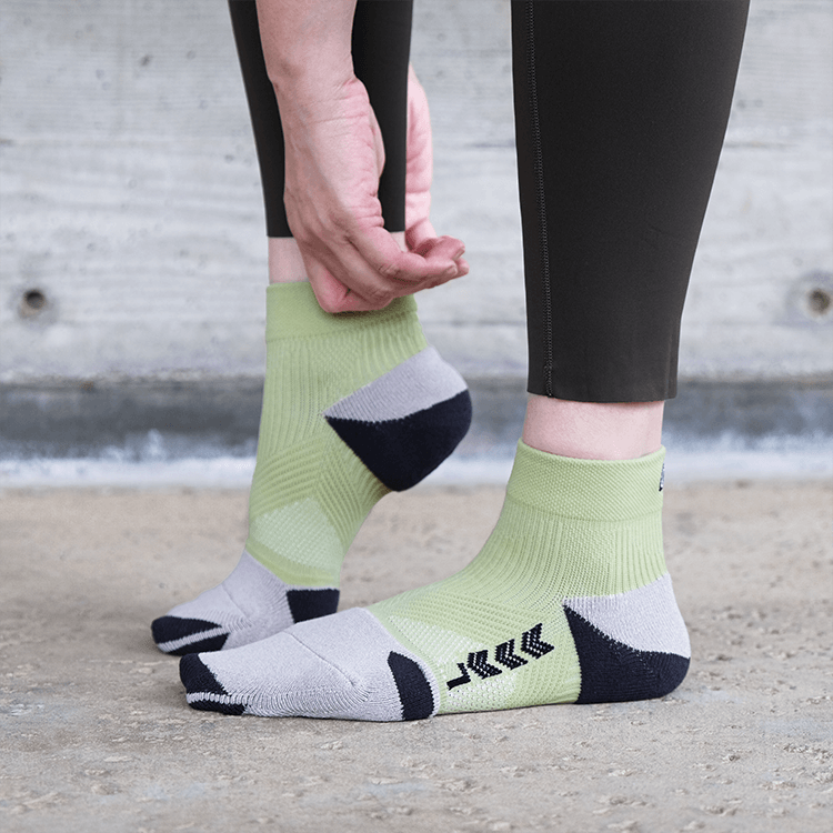 Women's CHEGO Barefoot Running Quarter Socks, Green