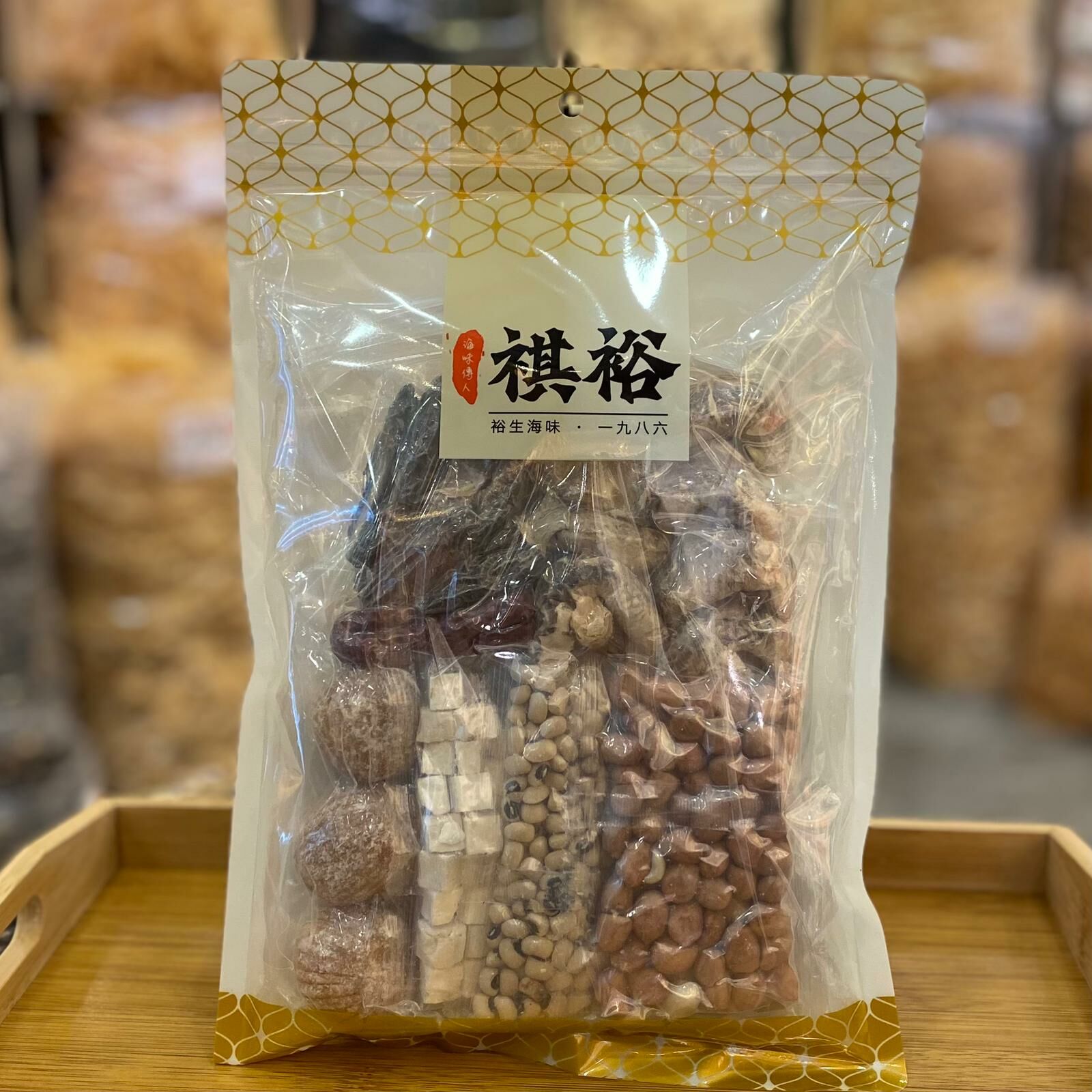 羊肚菌花菇眉豆花生茯芩湯